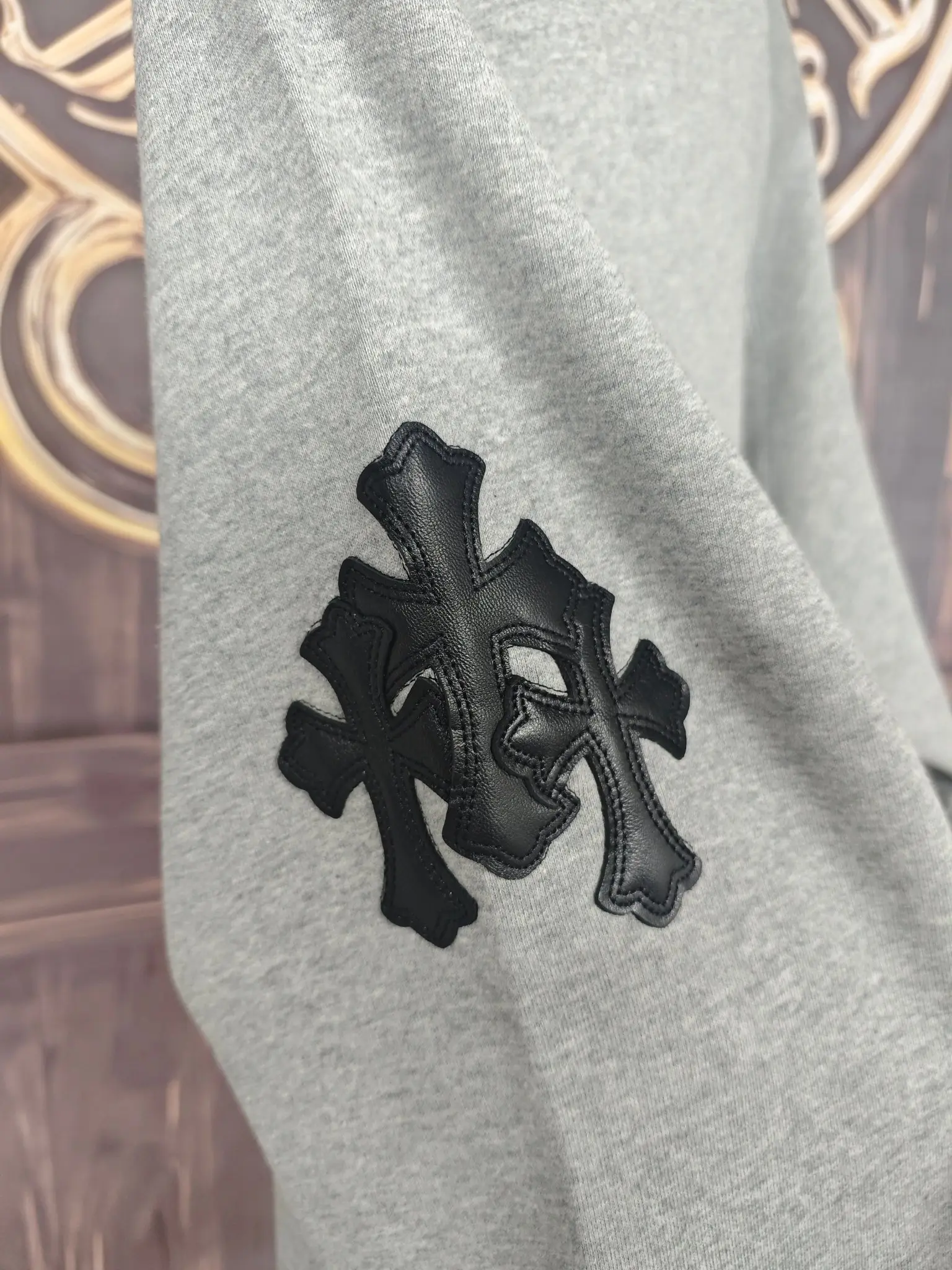 Leather Cross Patch Crew-Neck Sweatshirt D23018998 — view 9