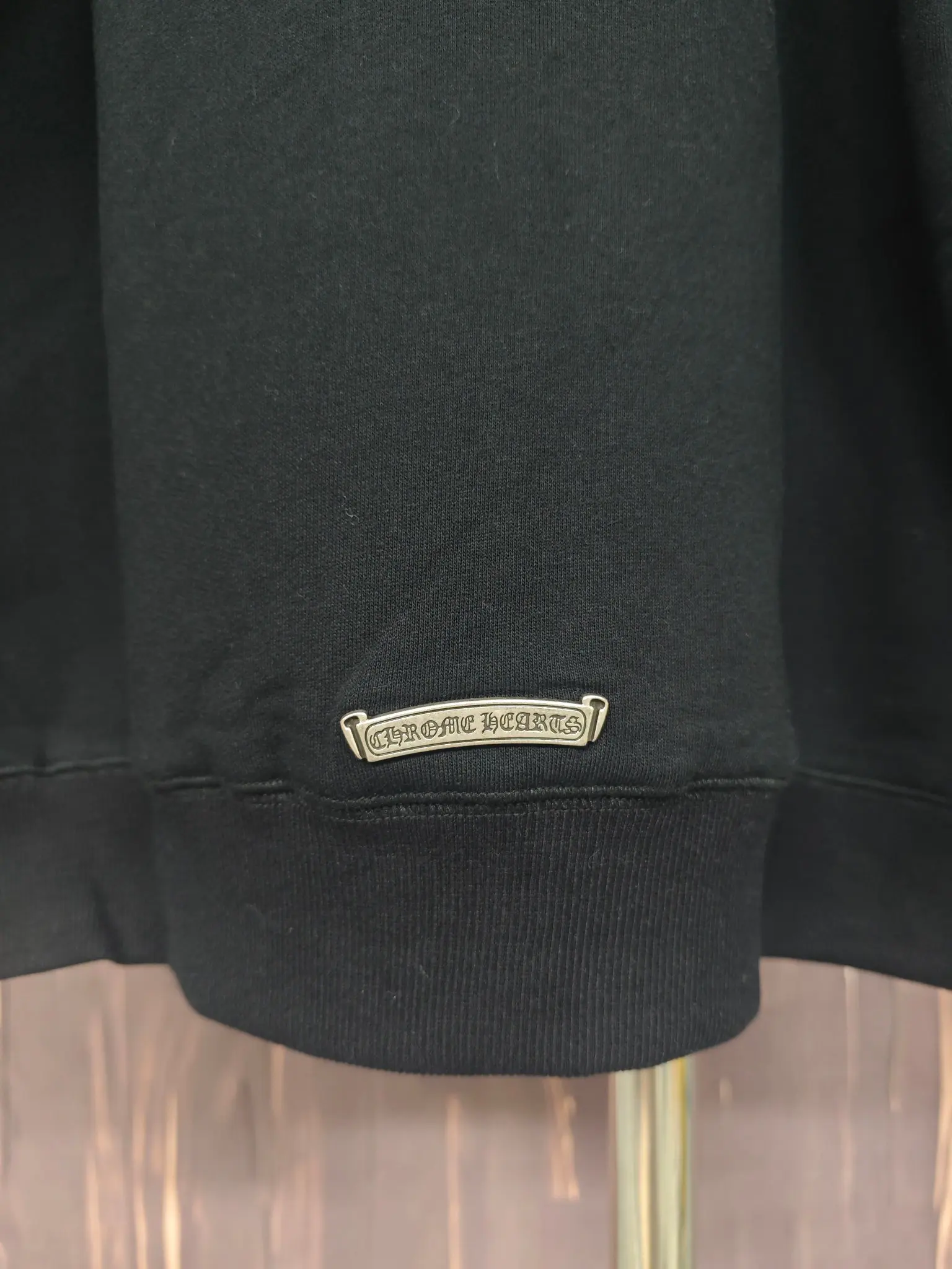 Leather Cross Patch Fleece Sweatshirt D23019000 — view 6