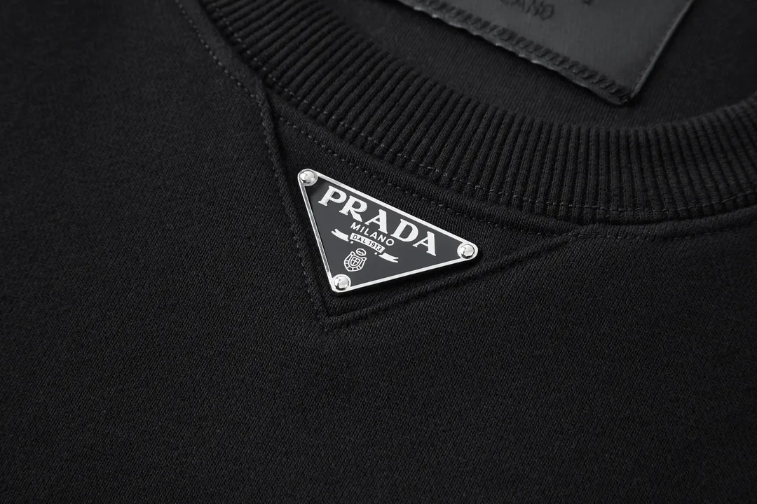 Enamelled Triangle Logo Pima Cotton Sweatshirt D23021193 — view 5