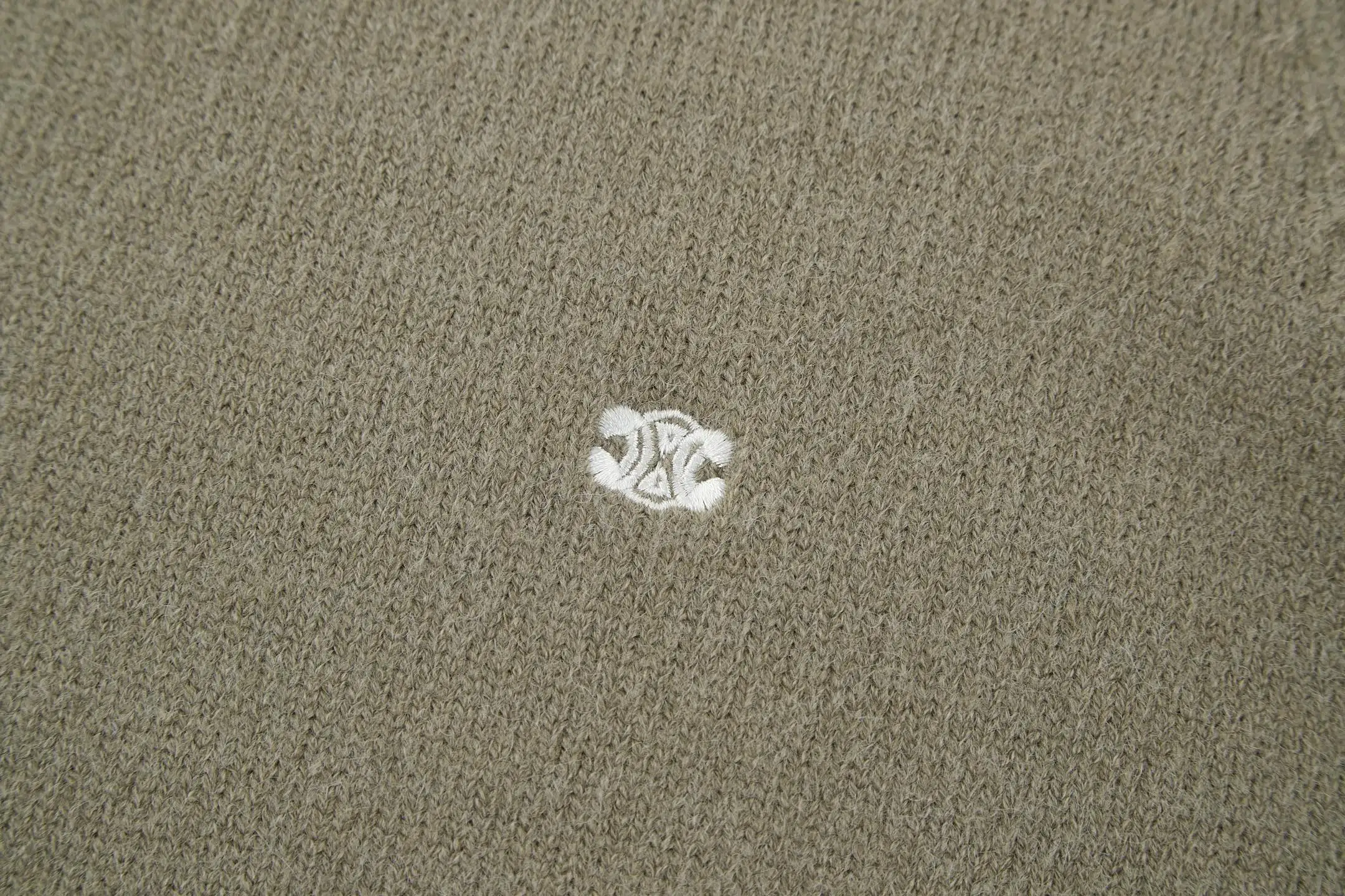 Triomphe Embroidered Wool-Cashmere Blend Sweater D23521177 — view 4