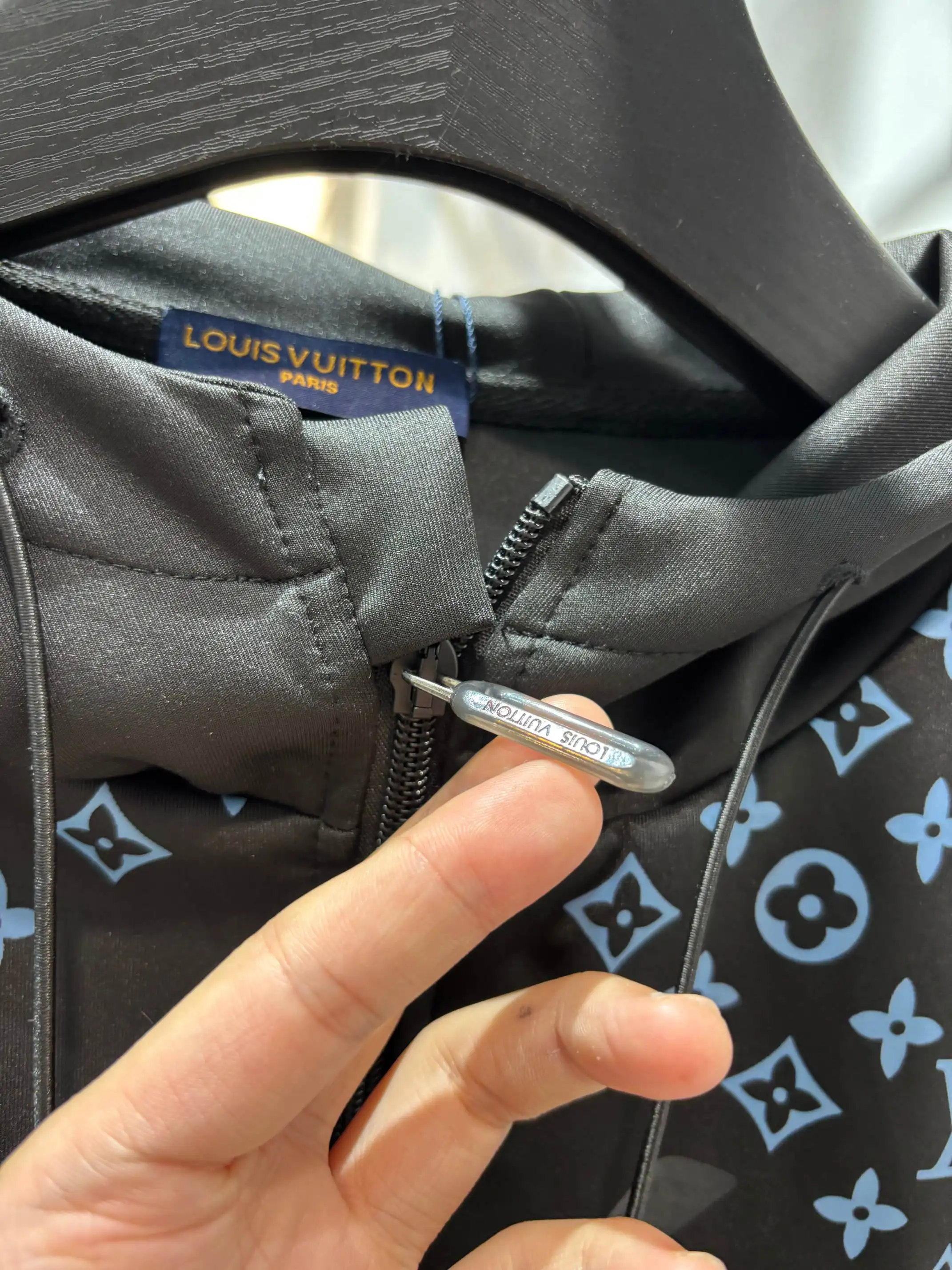 Monogram Scuba Zip-Up Hoodie D23513452 — view 8