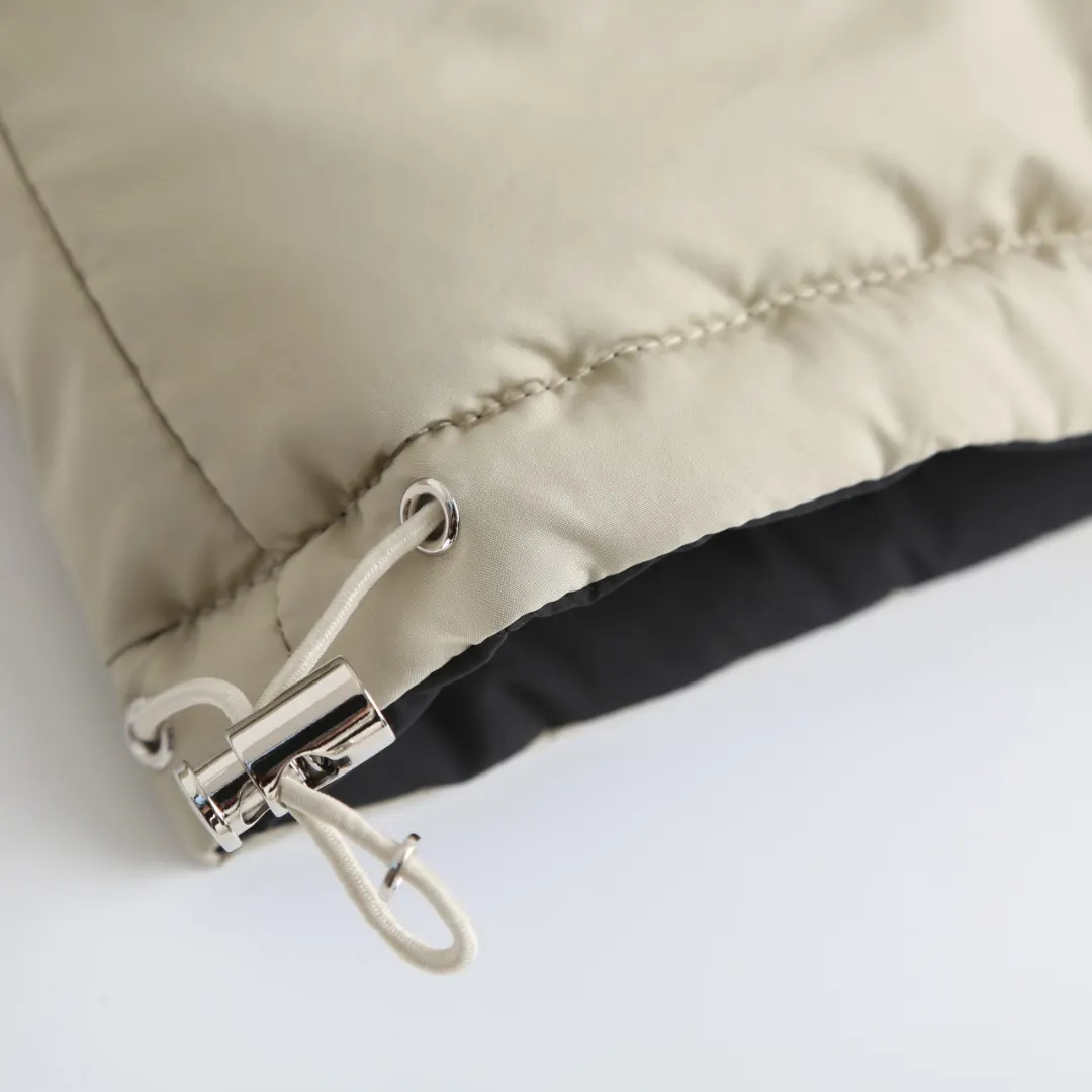 Reversible Logo-Embroidered Down Puffer Jacket D24020358 — view 11