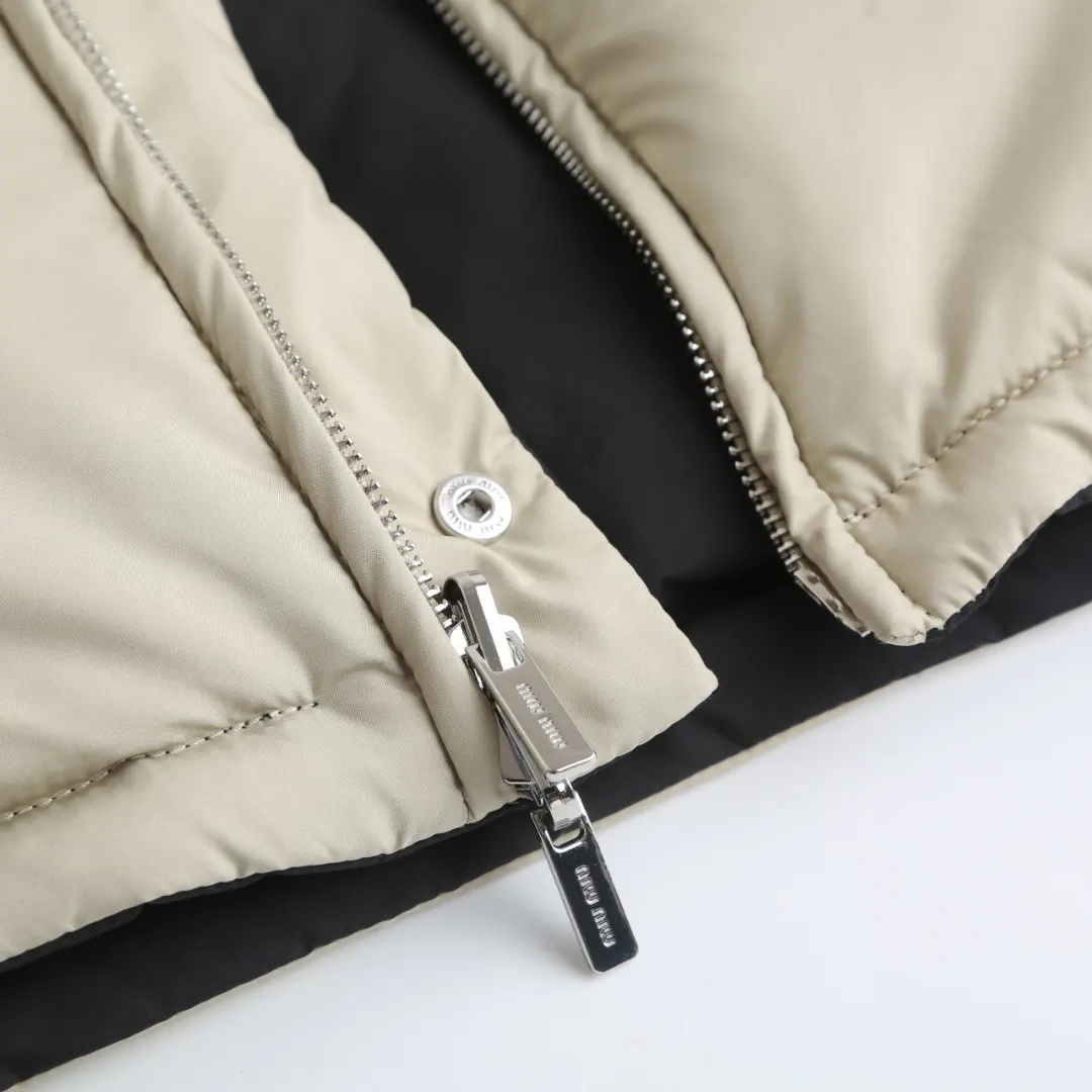 Reversible Logo-Embroidered Down Puffer Jacket D24020358 — view 13