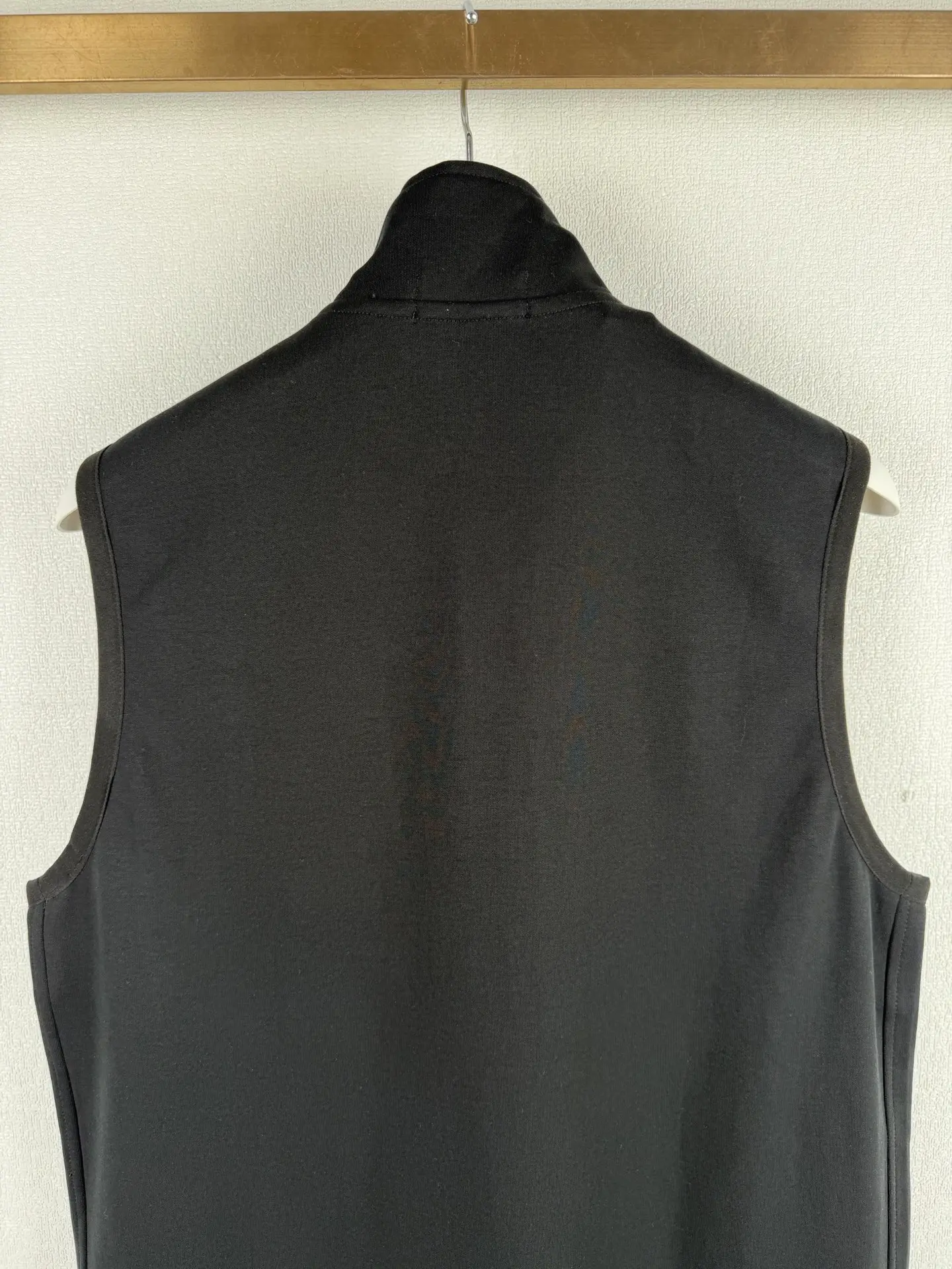Logo Embroidery Reversible Gilet D24023629 — view 4