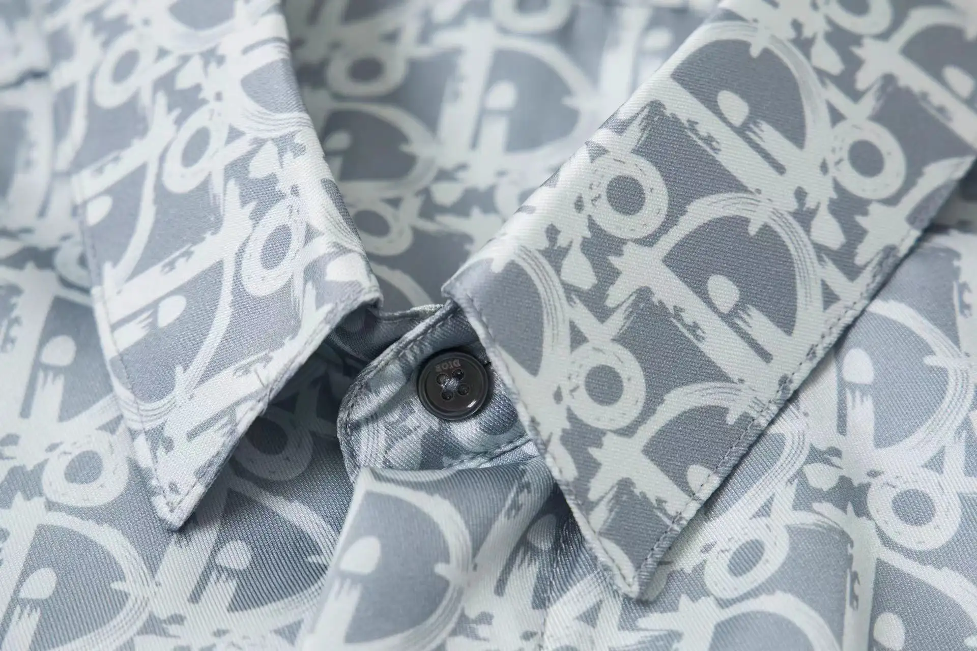 Oblique Monogram Satin Long-Sleeved Shirt D24013030 — view 10