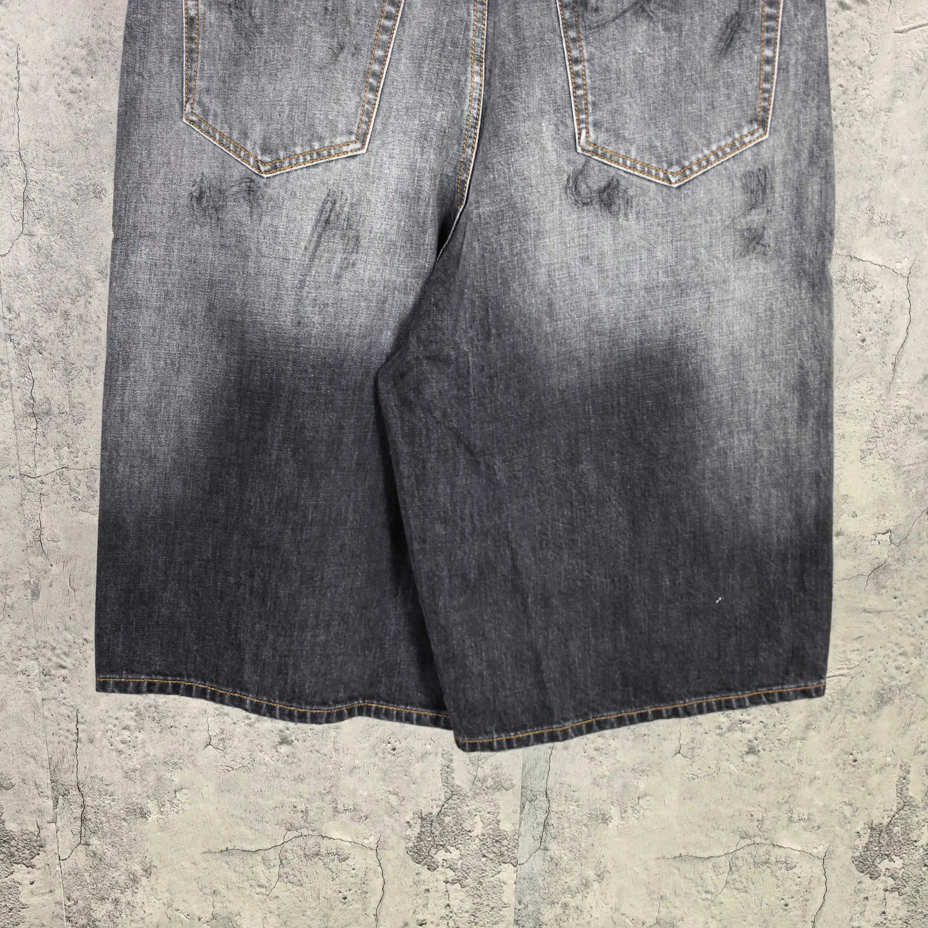 1981 Distressed Paint-Splatter Cropped Jeans D24523240 — view 9