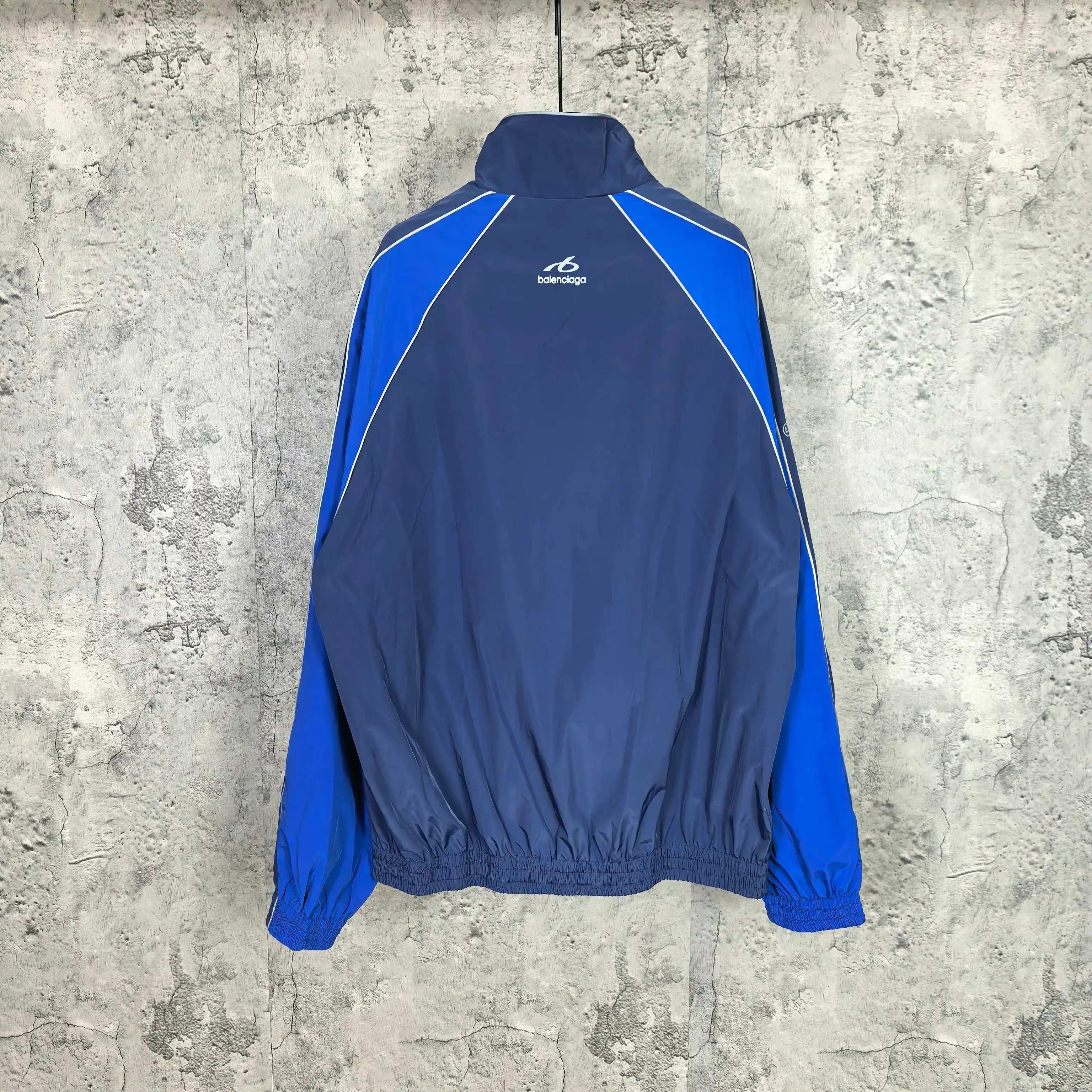 Logo-Print Reflective Track Jacket D25023167 — view 2