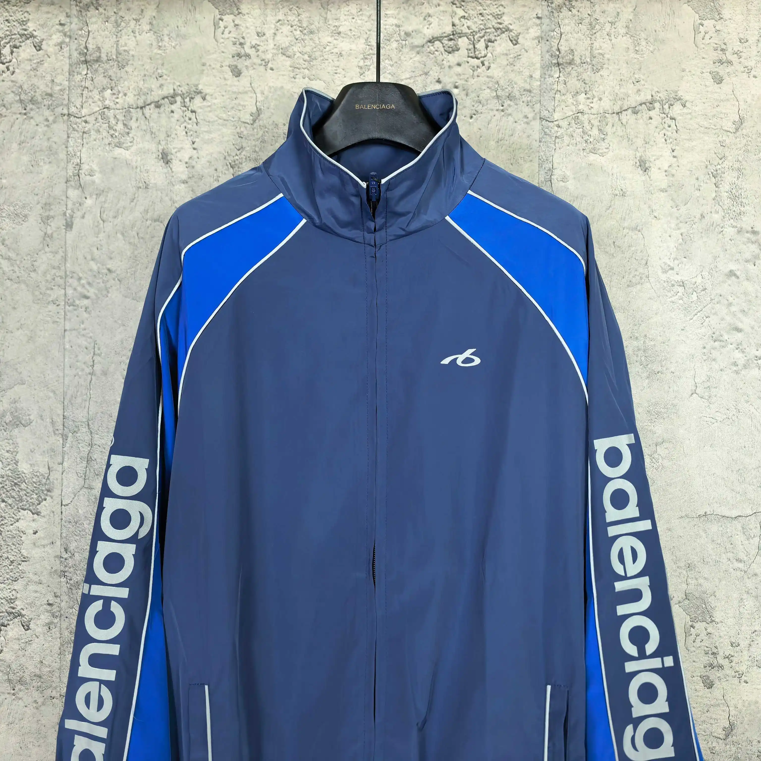 Logo-Print Reflective Track Jacket D25023167 — view 3
