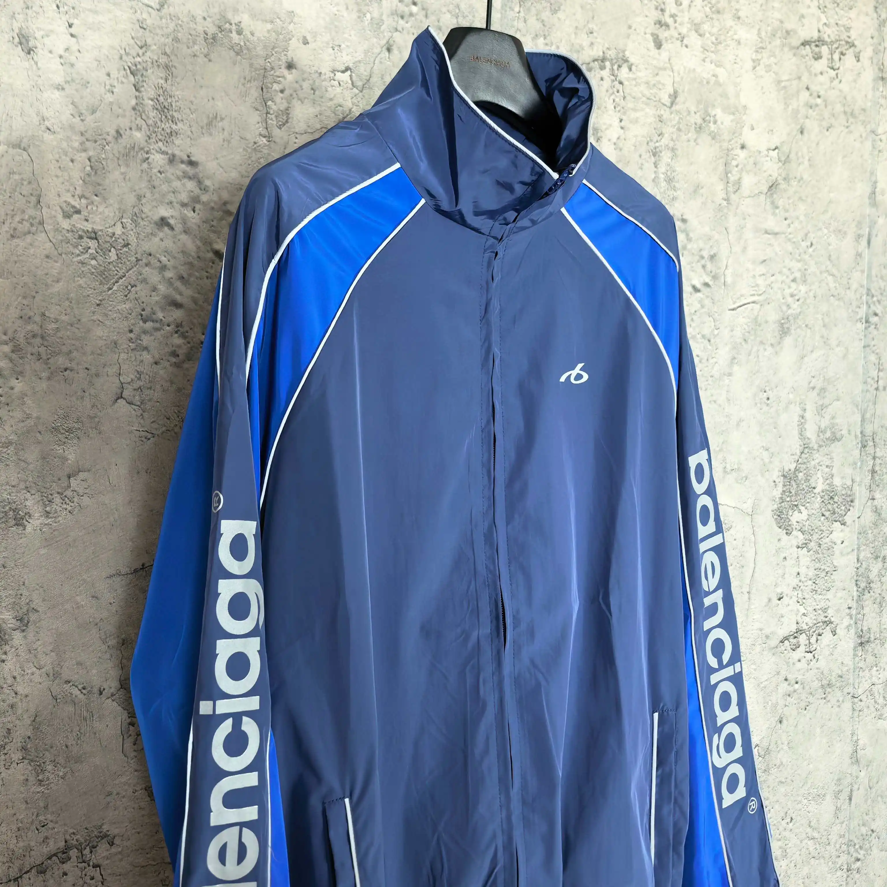 Logo-Print Reflective Track Jacket D25023167 — view 7