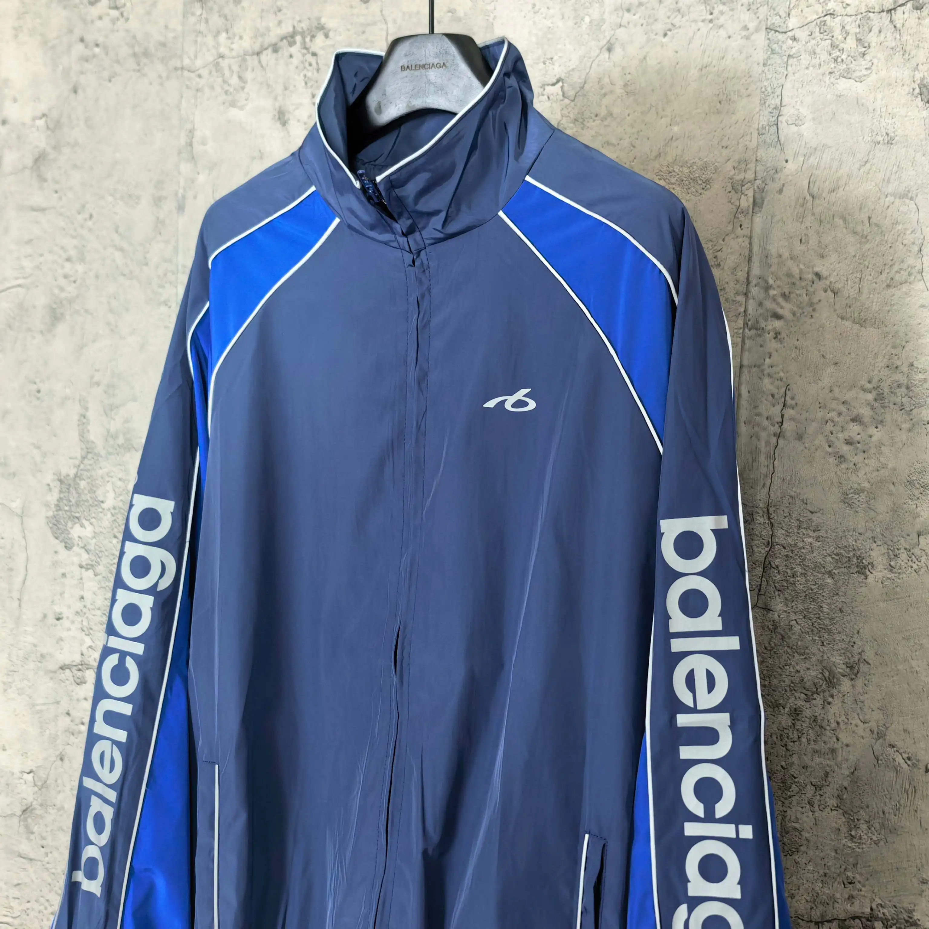 Logo-Print Reflective Track Jacket D25023167 — view 9