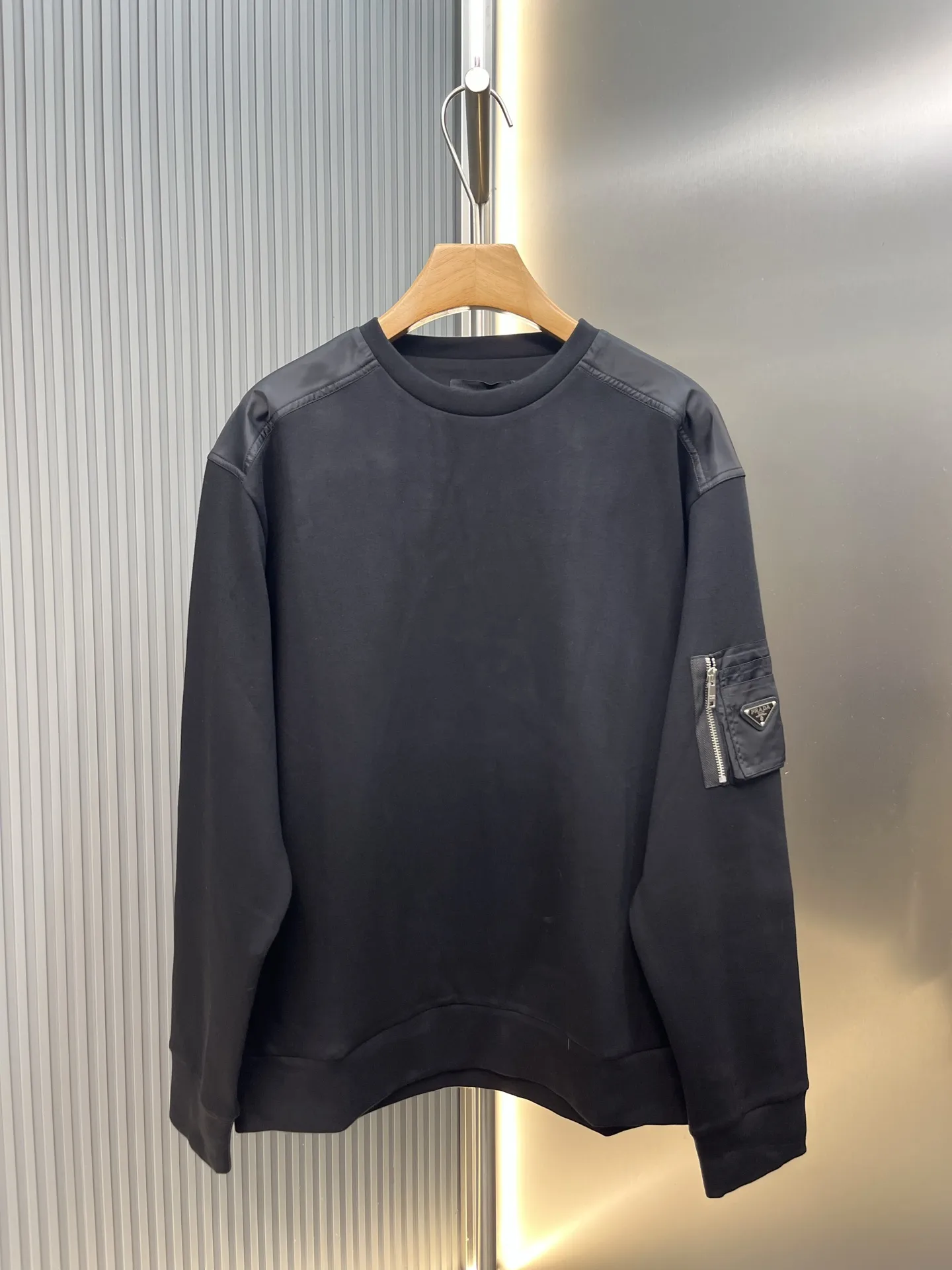 Re-Nylon Trim Fleece Sweatshirt D25019129