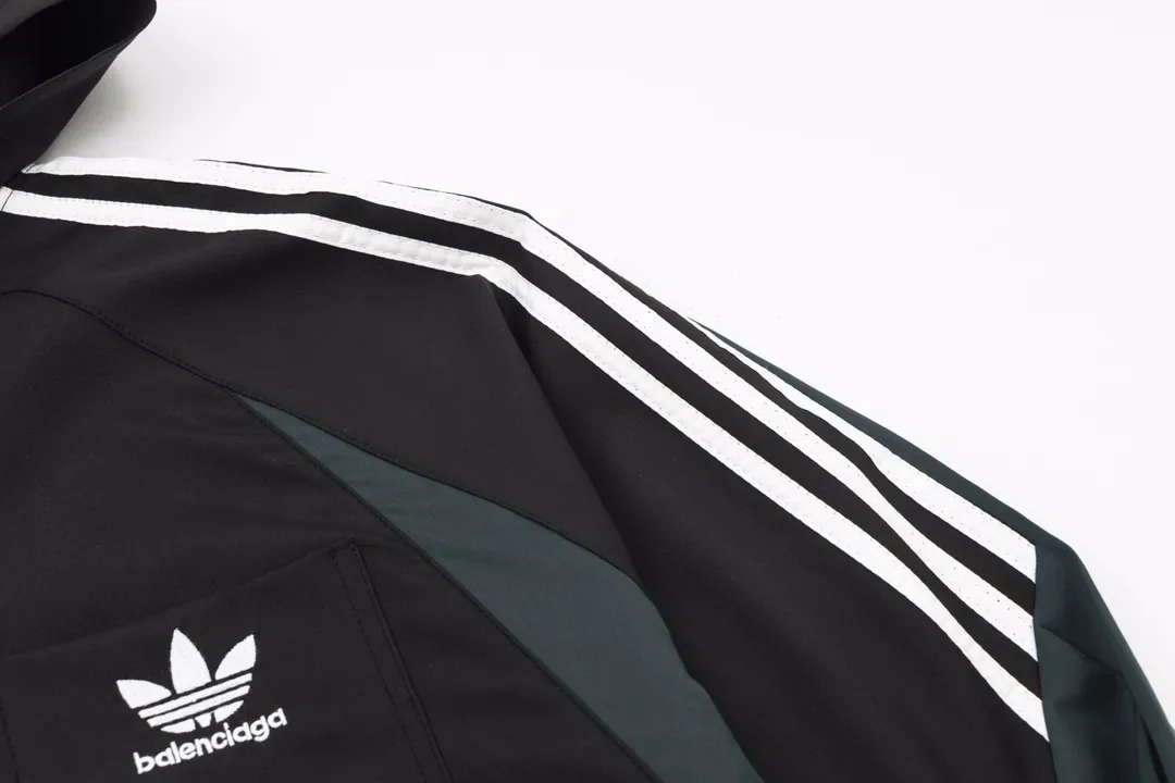 Logo-Embroidered Hooded Overshirt D25013024 — view 6