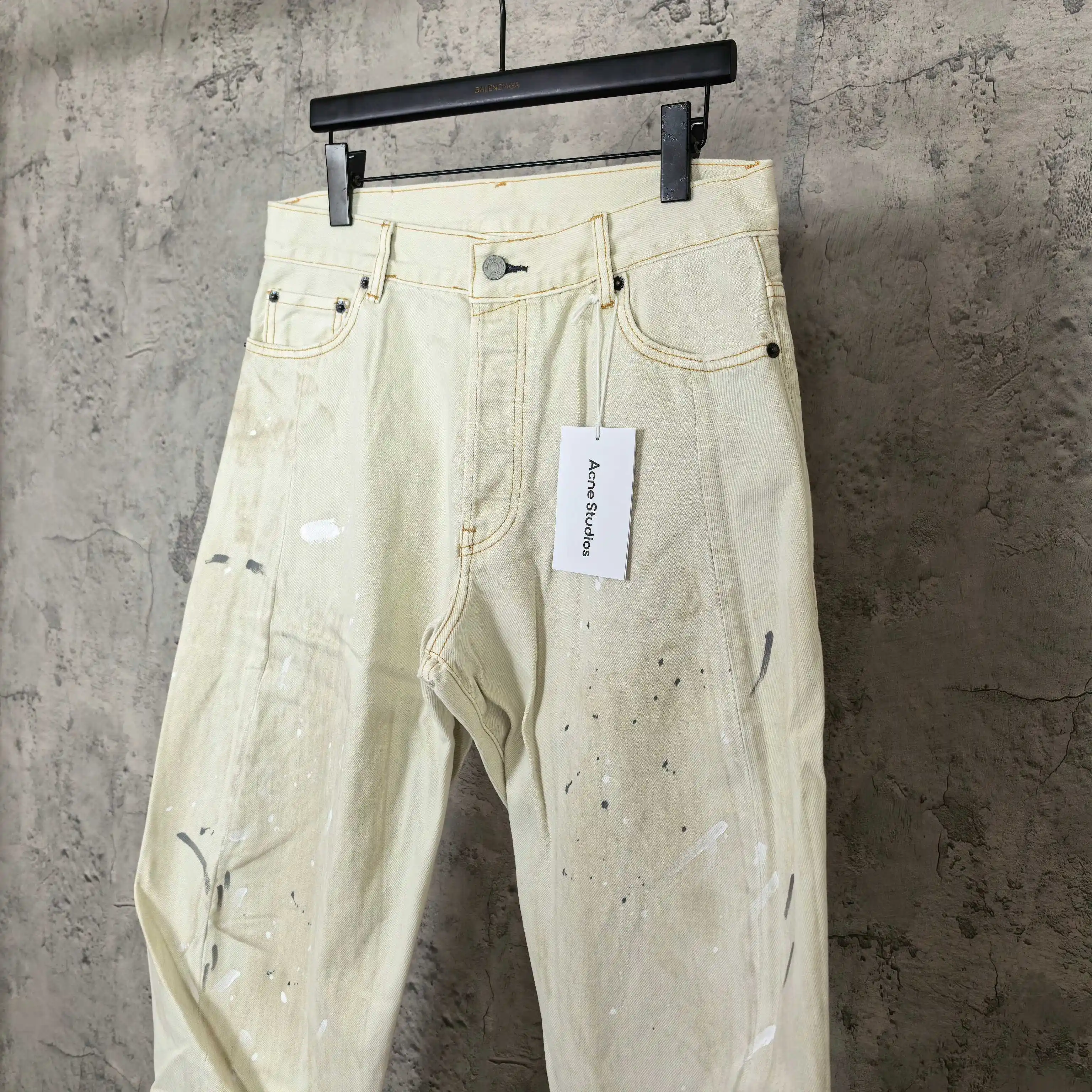2006F Paint-Splatter Curved-Leg Jeans D25523223 — view 9