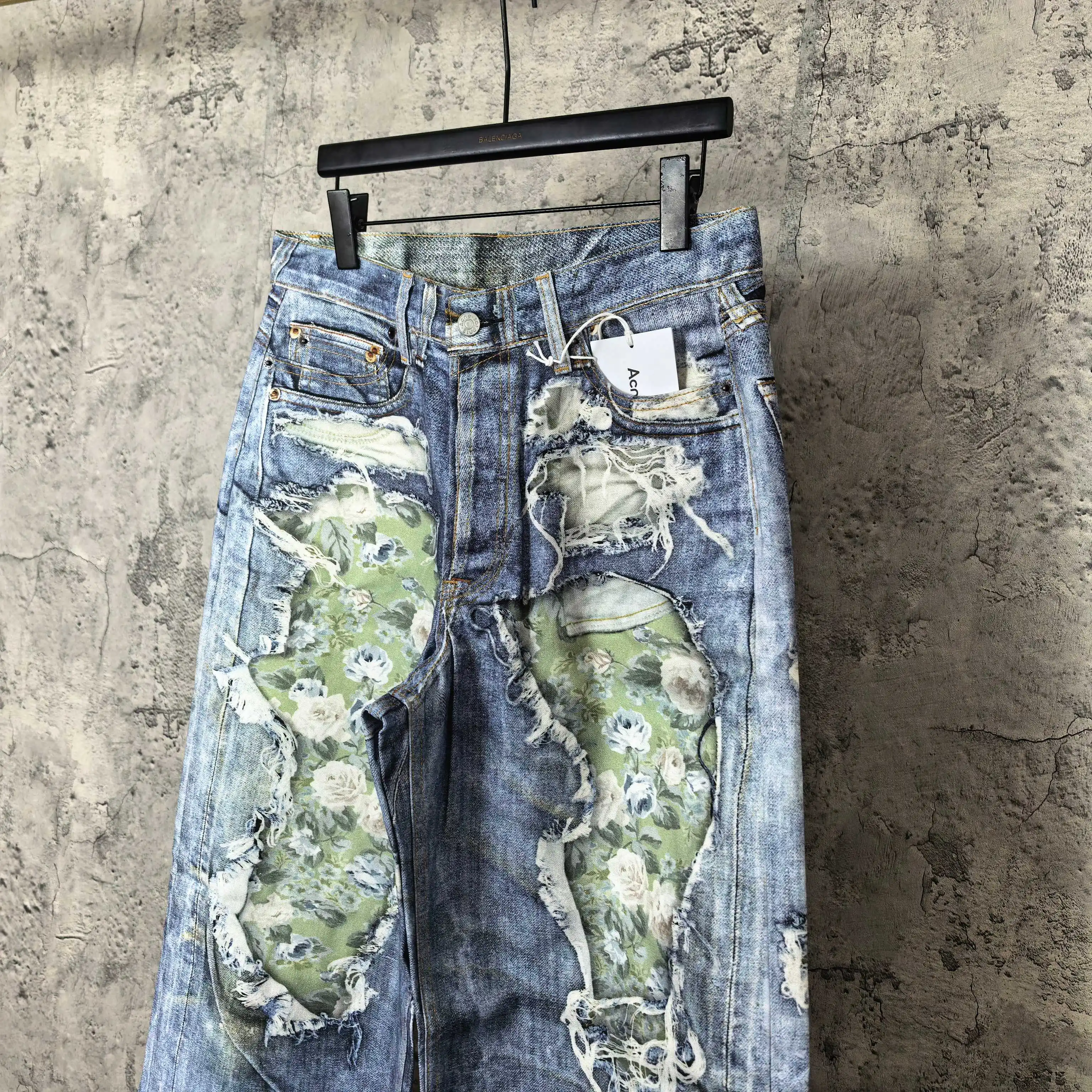 Floral Print Distressed Wide-Leg Jeans D25523263 — view 9