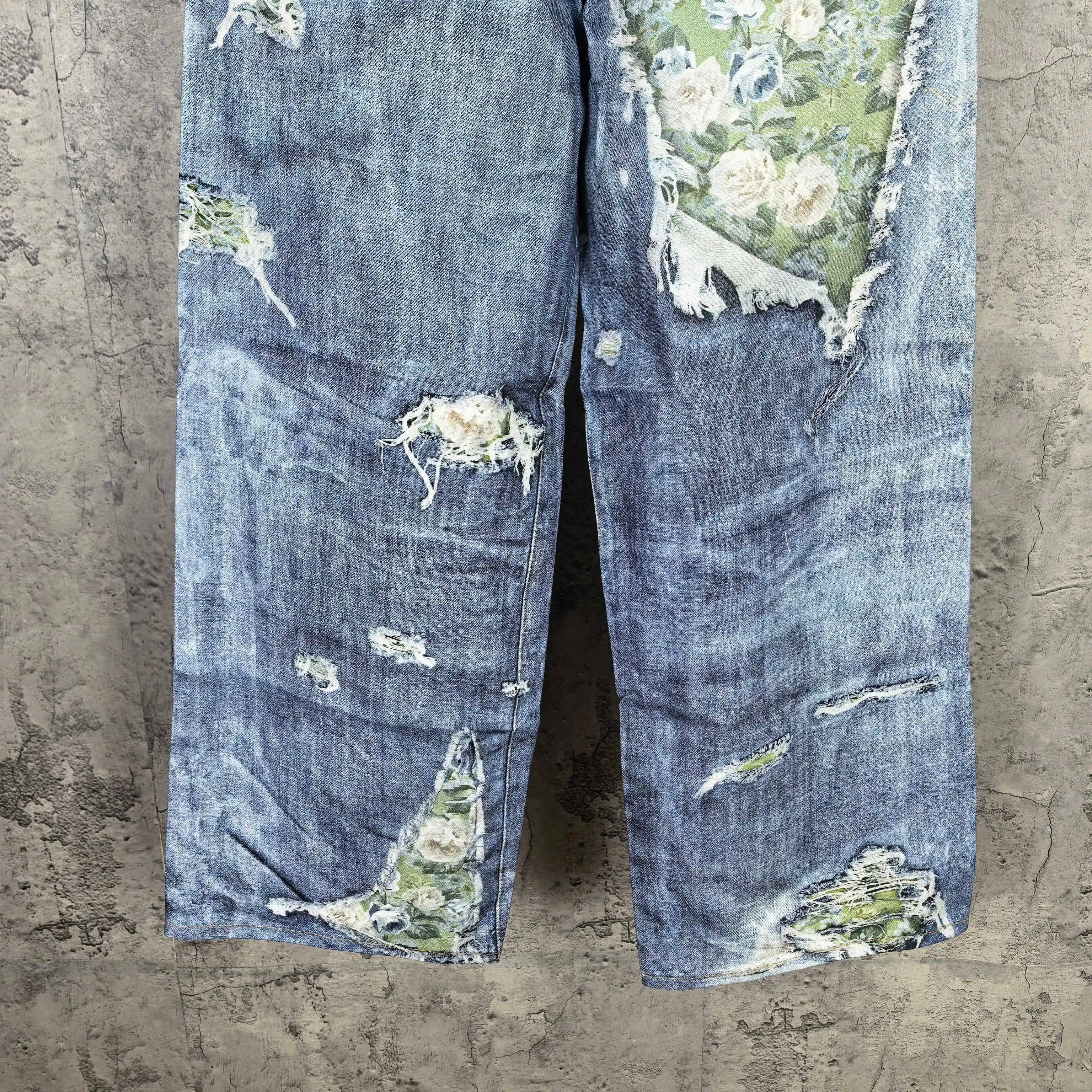 Floral Print Distressed Wide-Leg Jeans D25523263 — view 12