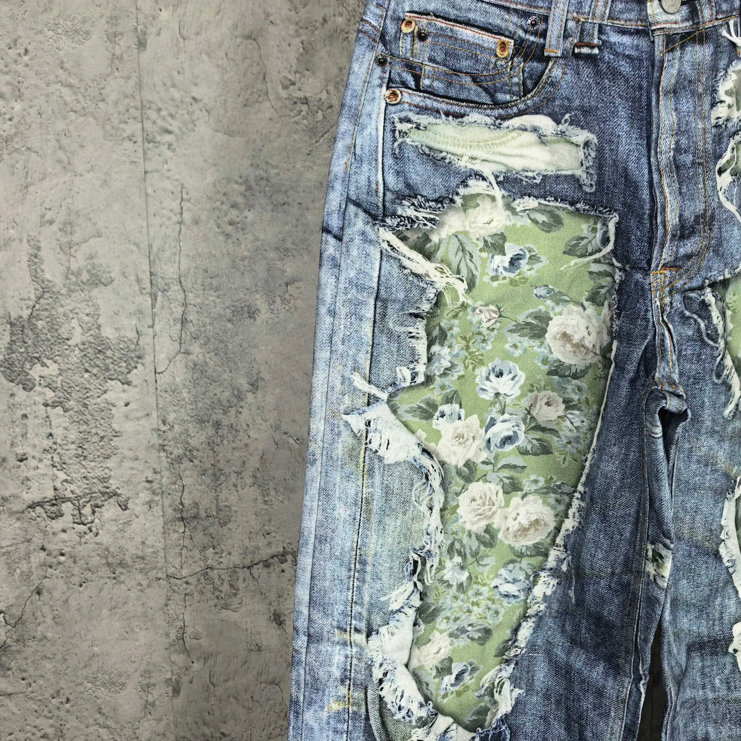 Floral Print Distressed Wide-Leg Jeans D25523263 — view 17