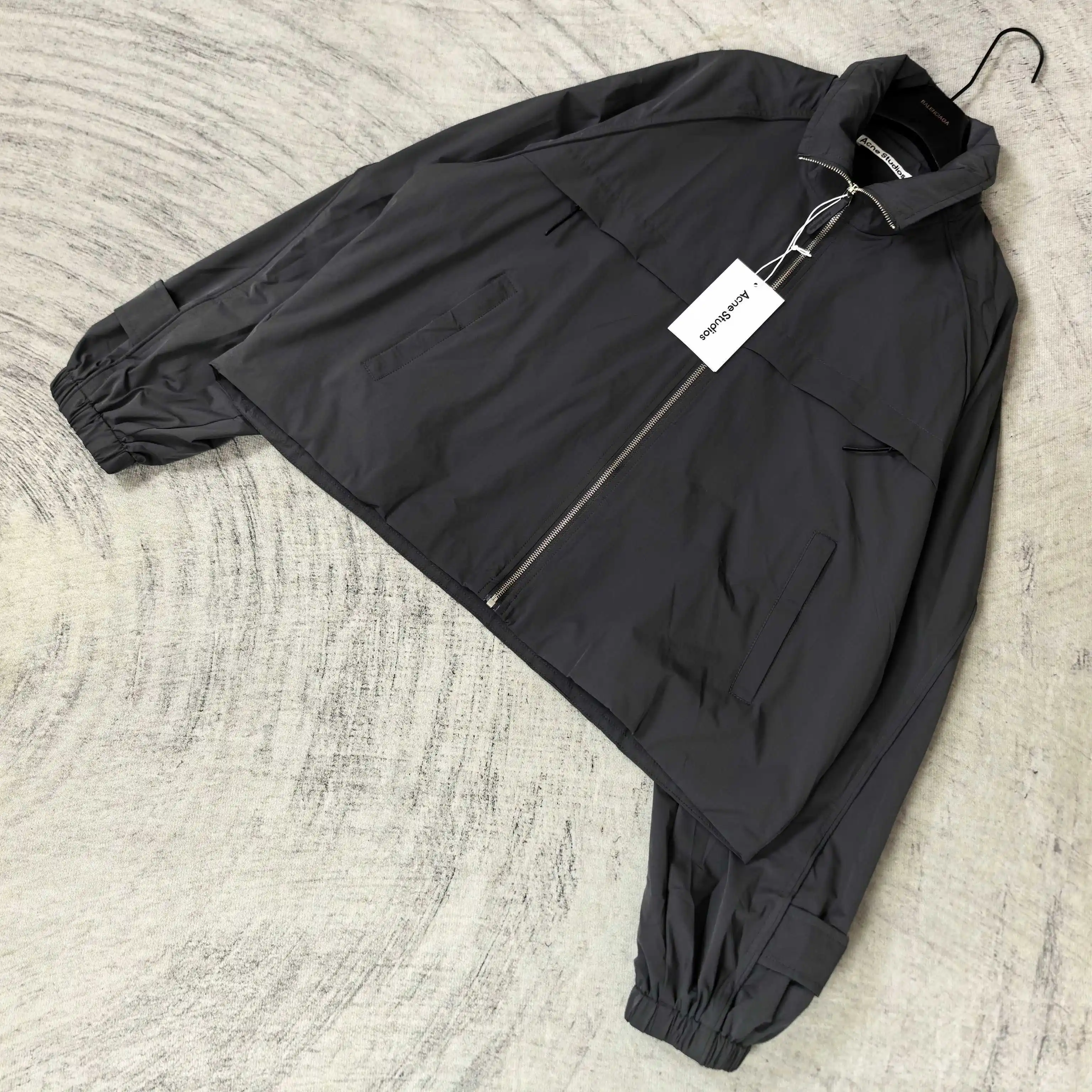 Cropped Zip-Up Jacket with Oversized Collar D25523264 — view 4