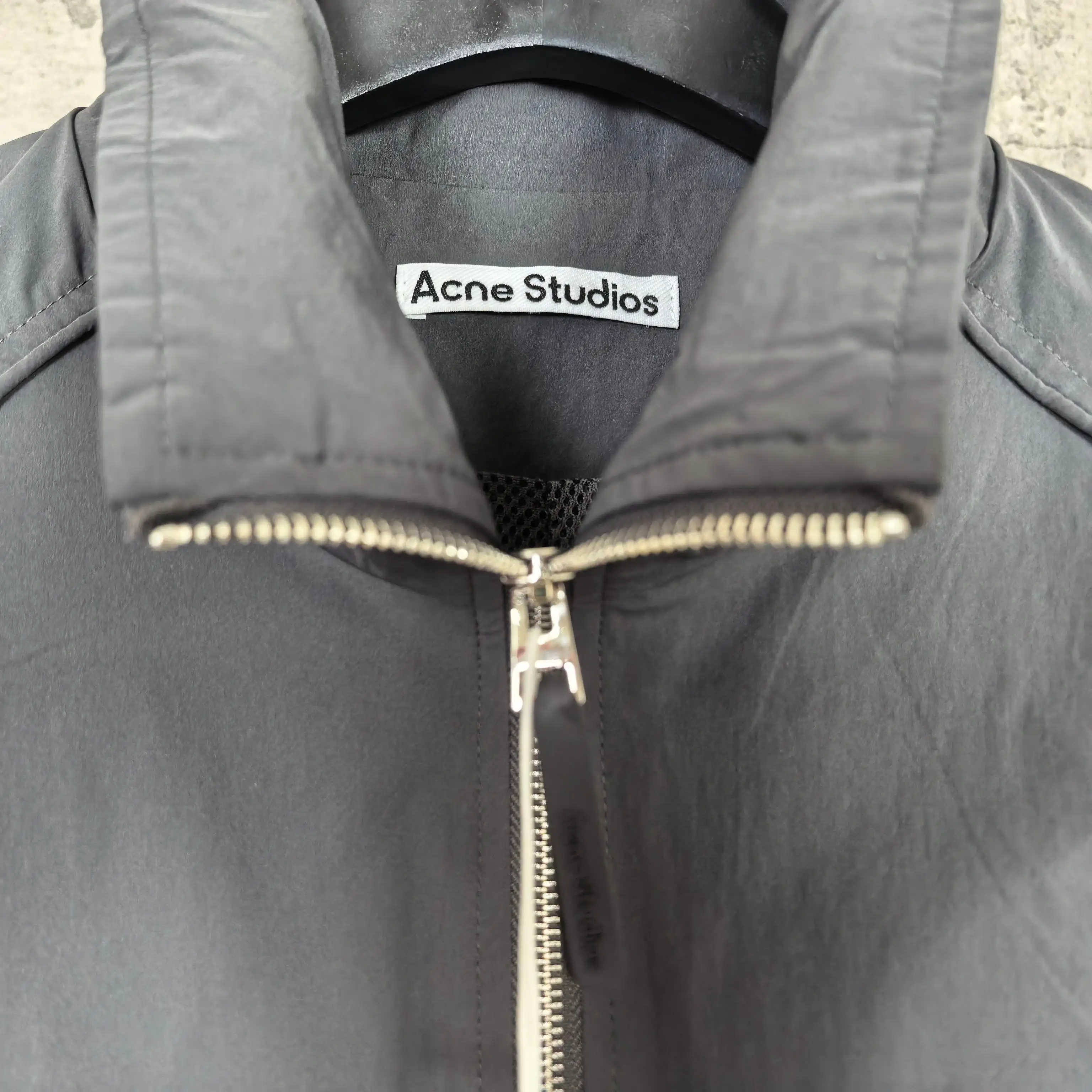 Cropped Zip-Up Jacket with Oversized Collar D25523264 — view 8