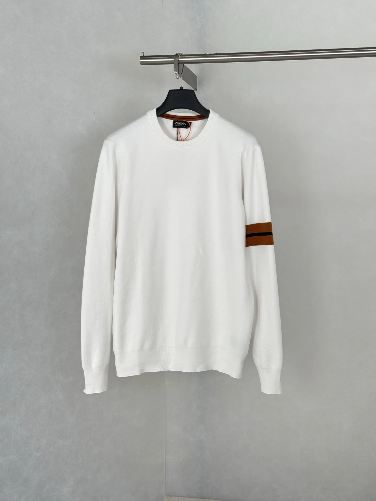 Striped Sleeve Crew-Neck Knit Sweater D25519936
