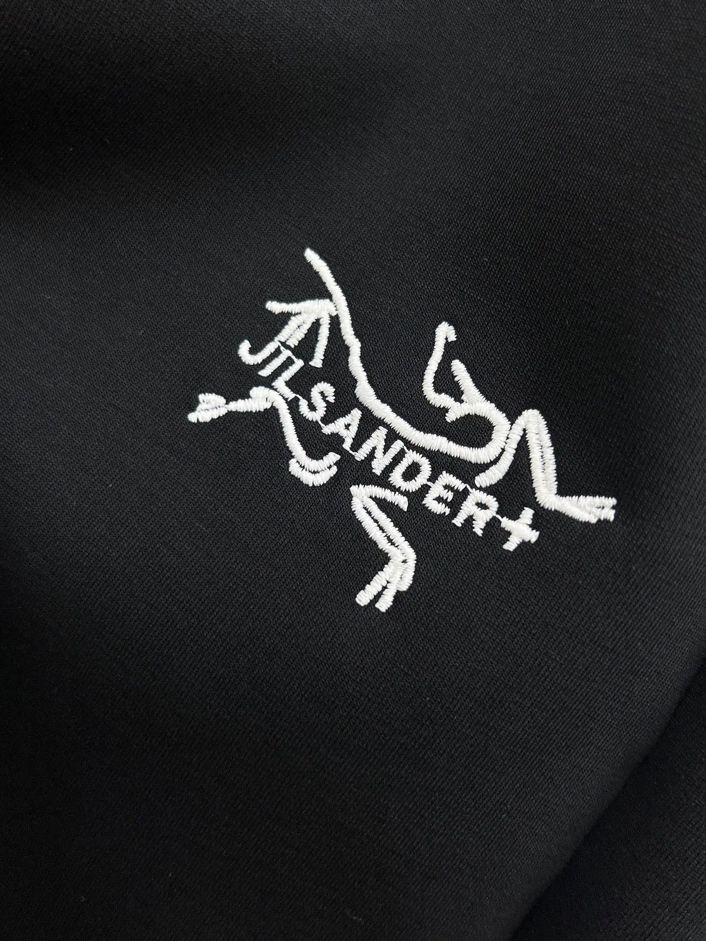 Logo-Embroidered Tapered Sweatpants D26014441 — view 5