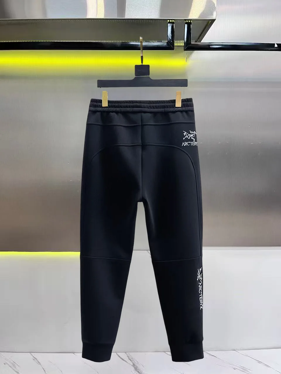 Logo-Embroidered Cotton-Blend Sweatpants D26014446 — view 2