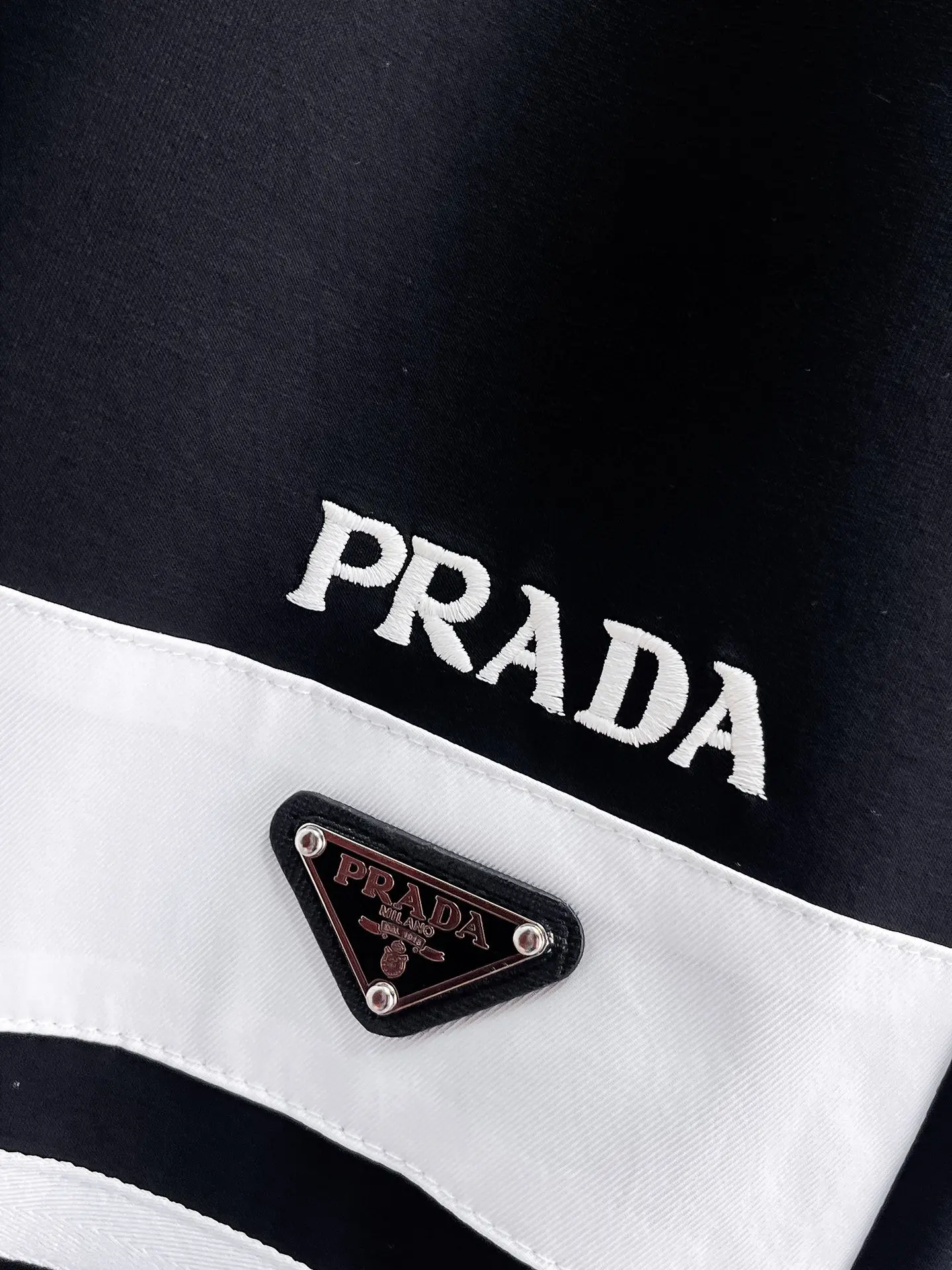 Logo-Appliquéd Tapered Sweatpants D26014445 — view 4