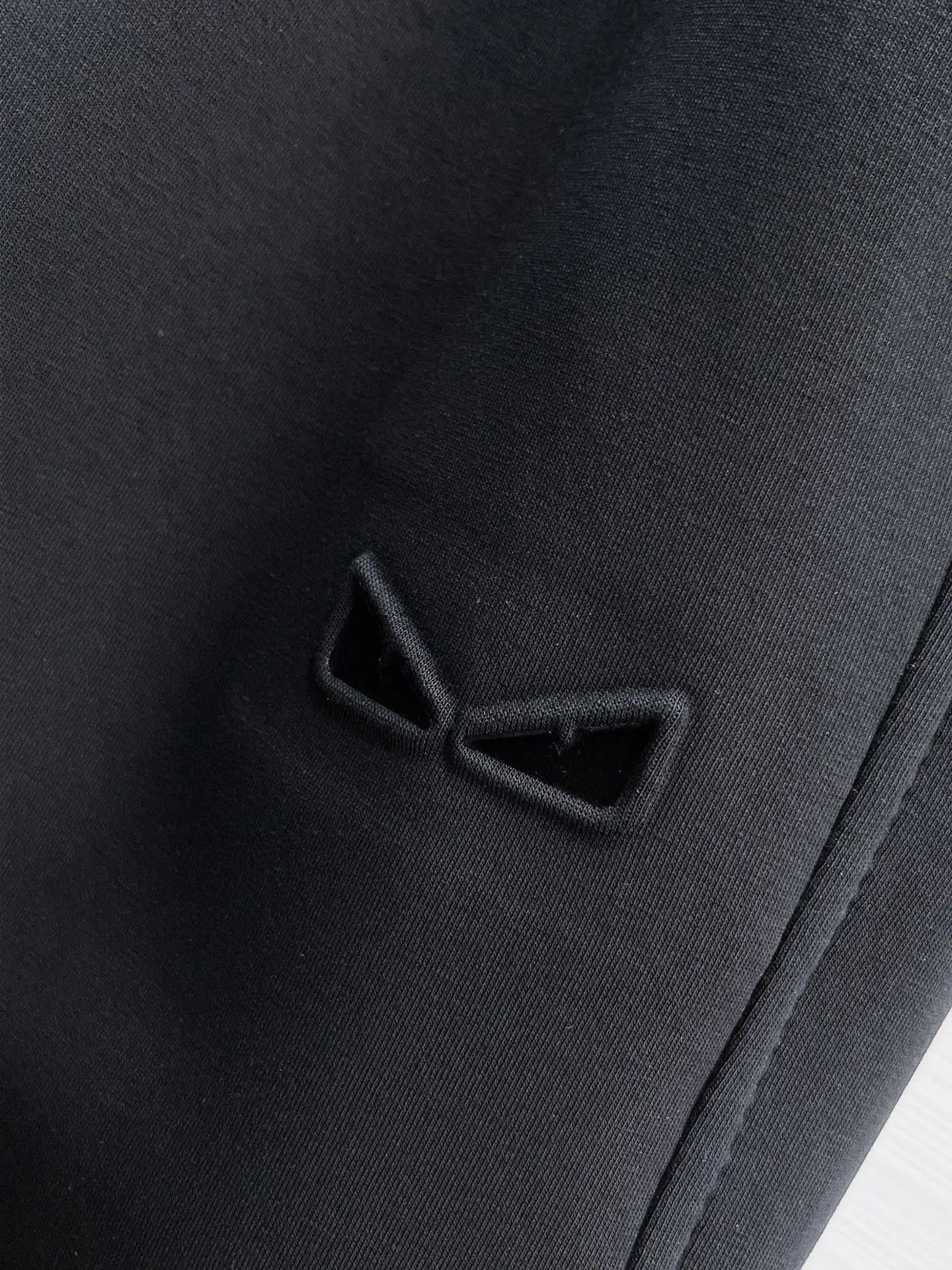 Logo-Embroidered Tapered Sweatpants D26014434 — view 3