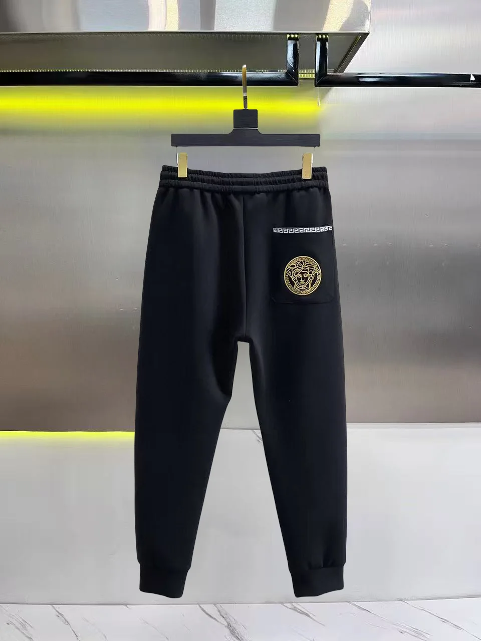 Medusa Logo Embroidered Sweatpants D26014438 — view 2