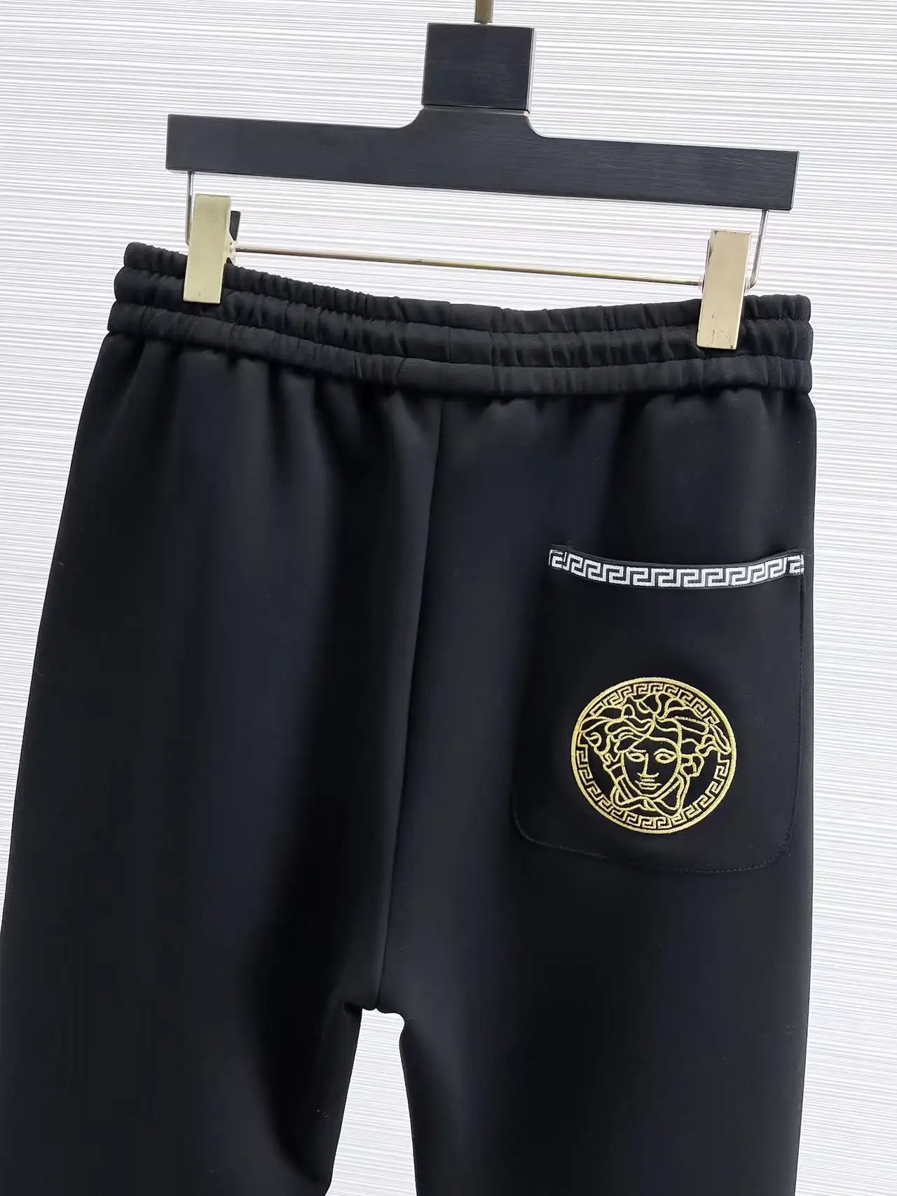 Medusa Logo Embroidered Sweatpants D26014438 — view 4