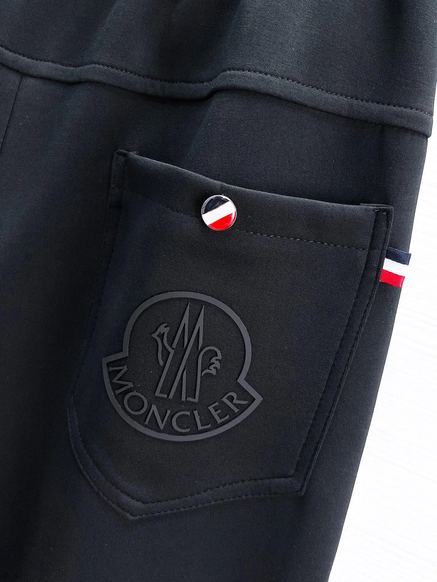 Logo-Appliquéd Tapered Sweatpants D26014440 — view 4