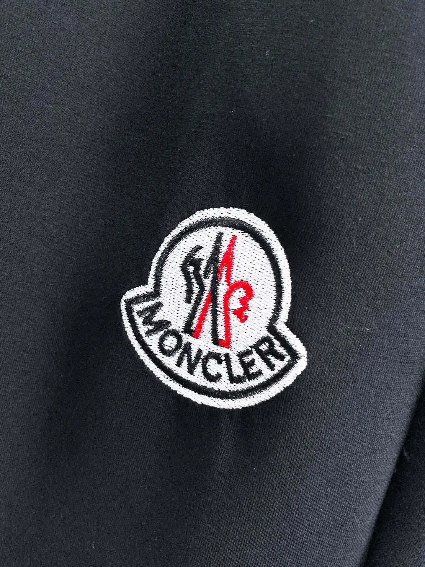 Logo-Appliquéd Tapered Sweatpants D26014440 — view 5