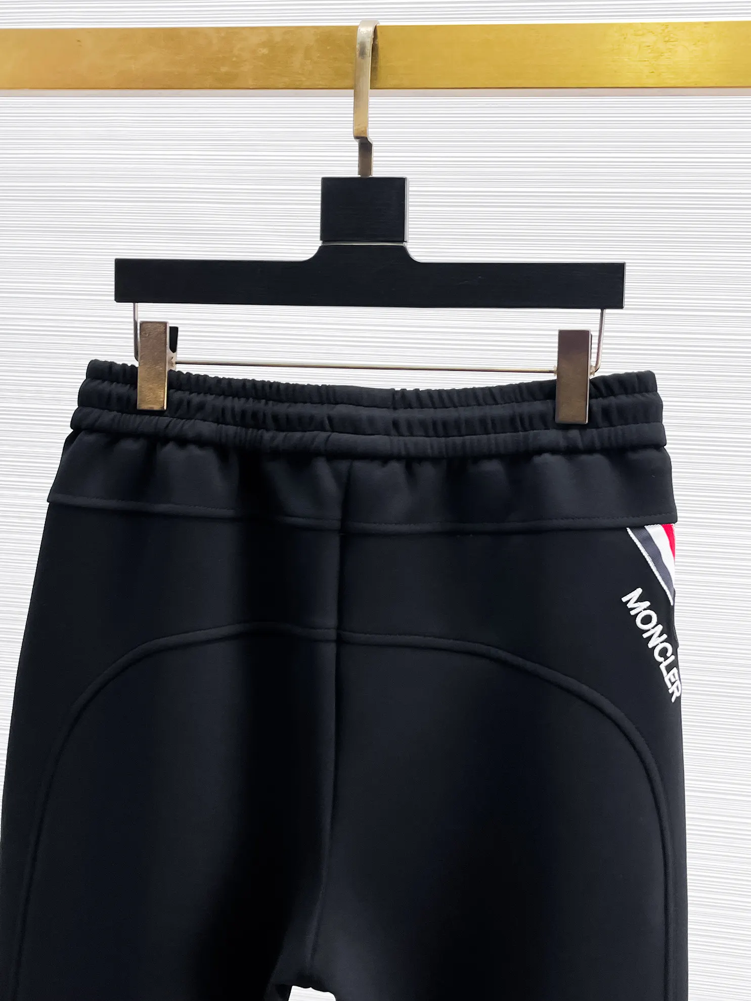 Logo-Patch Tapered Sweatpants D26014437 — view 3