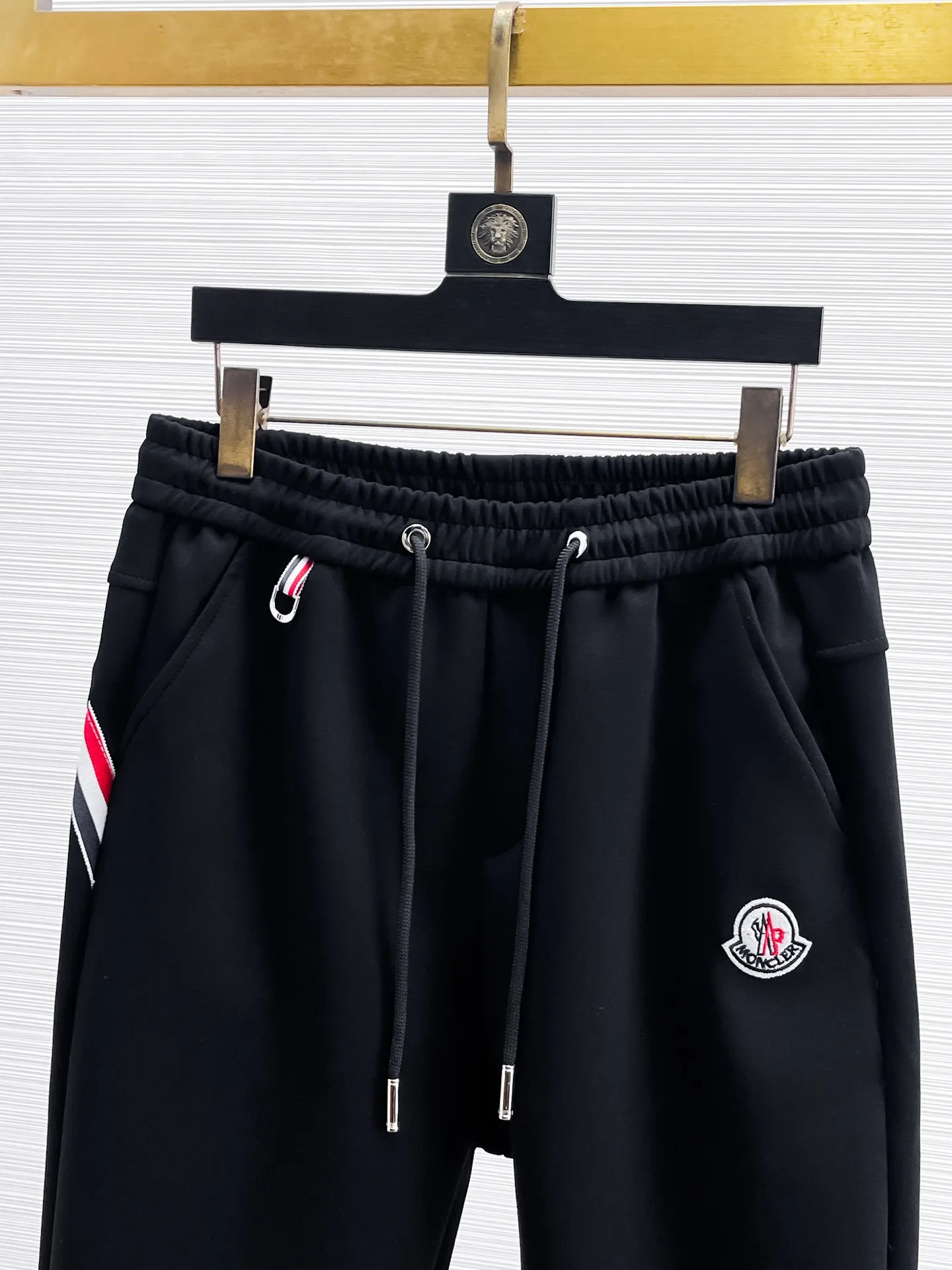 Logo-Patch Tapered Sweatpants D26014437 — view 4
