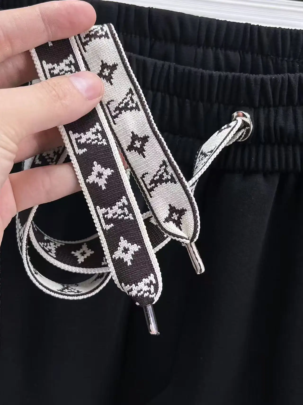 Logo-Embroidered Piping Sweatpants D26014430 — view 6