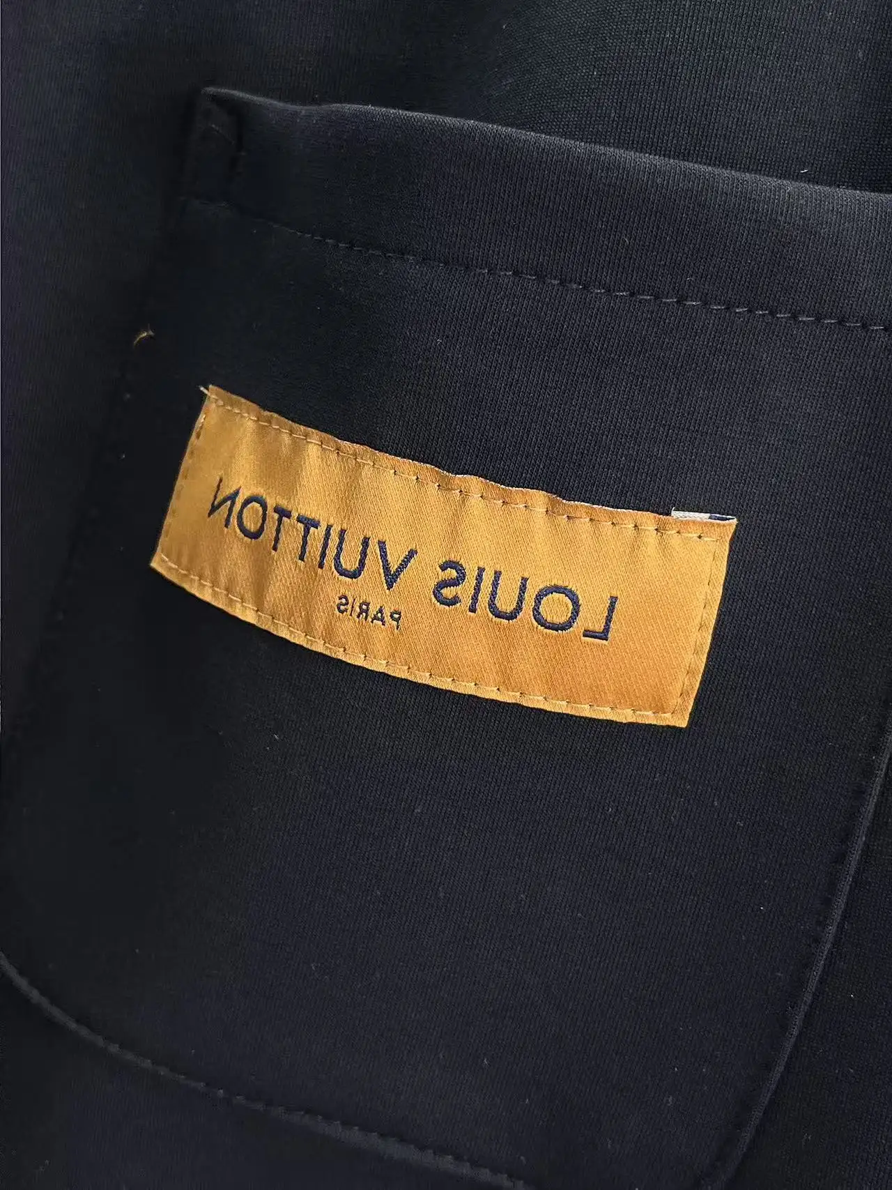 Logo-Embroidered Piping Sweatpants D26014430 — view 7