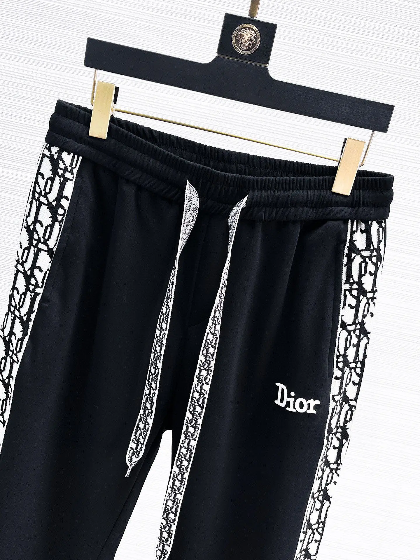 Logo-Print Tapered Sweatpants D26014439 — view 3