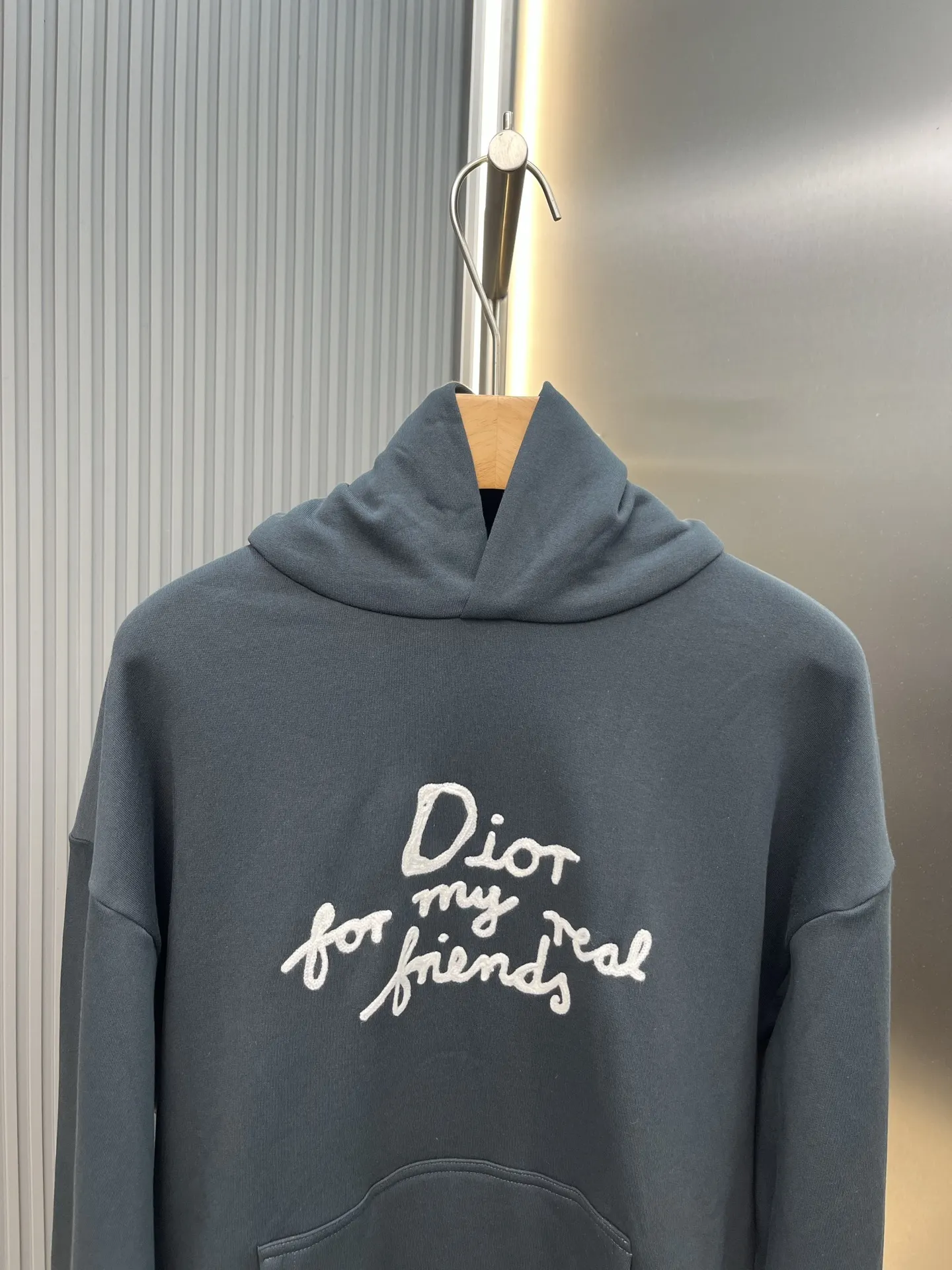 Signature Script Embroidered Hoodie D26019128 — view 2