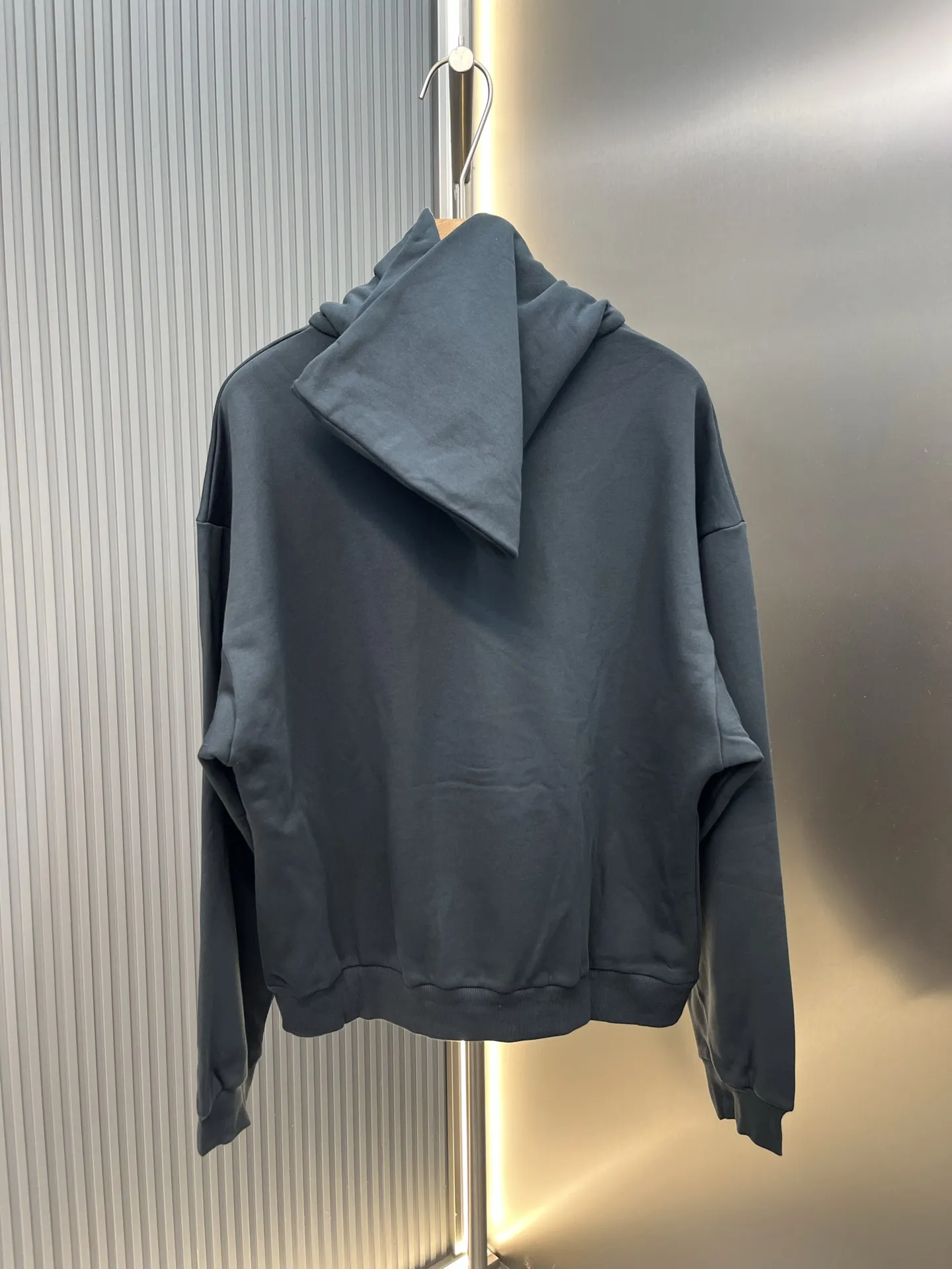 Signature Script Embroidered Hoodie D26019128 — view 3