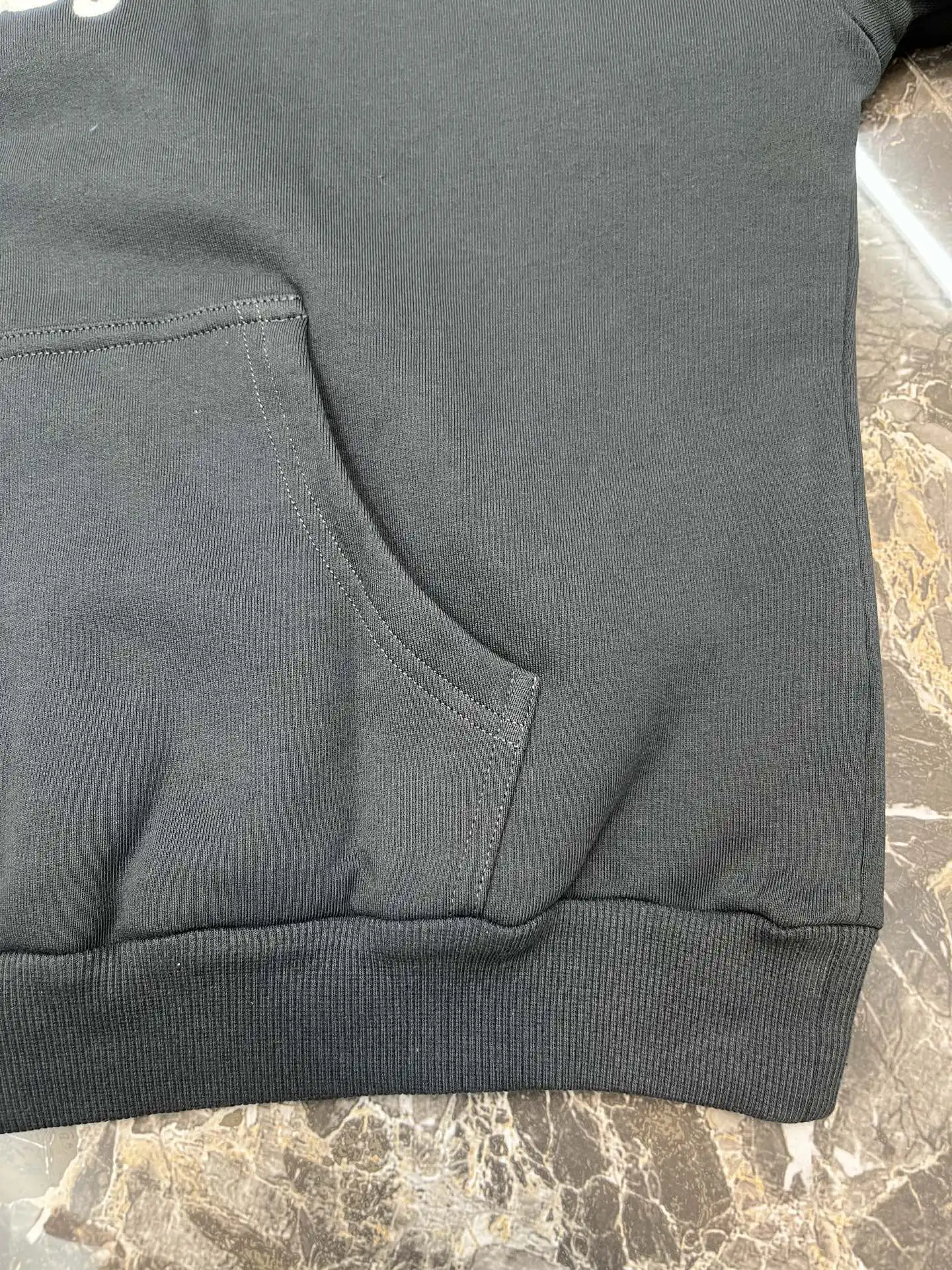 Signature Script Embroidered Hoodie D26019128 — view 5