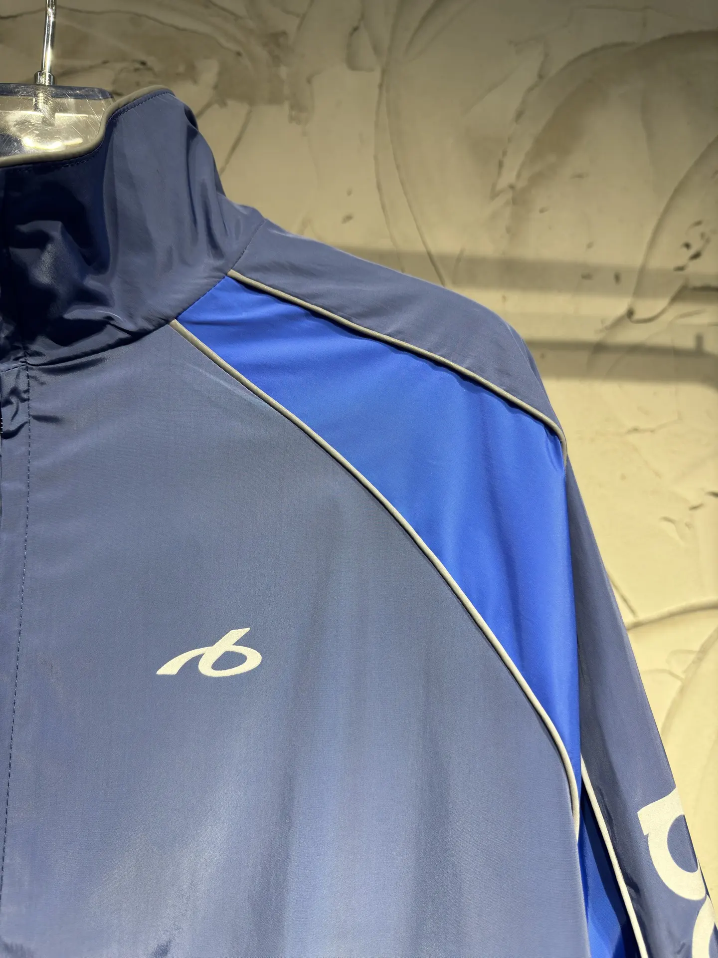 Bodies Reflective Logo Track Jacket D26023035 — view 4