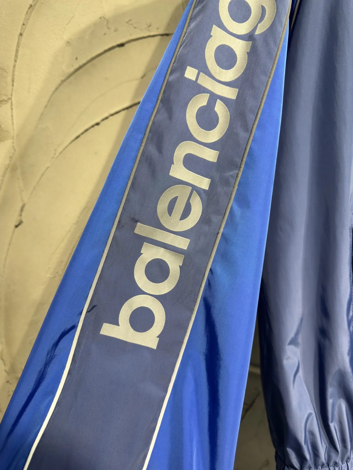 Bodies Reflective Logo Track Jacket D26023035 — view 11