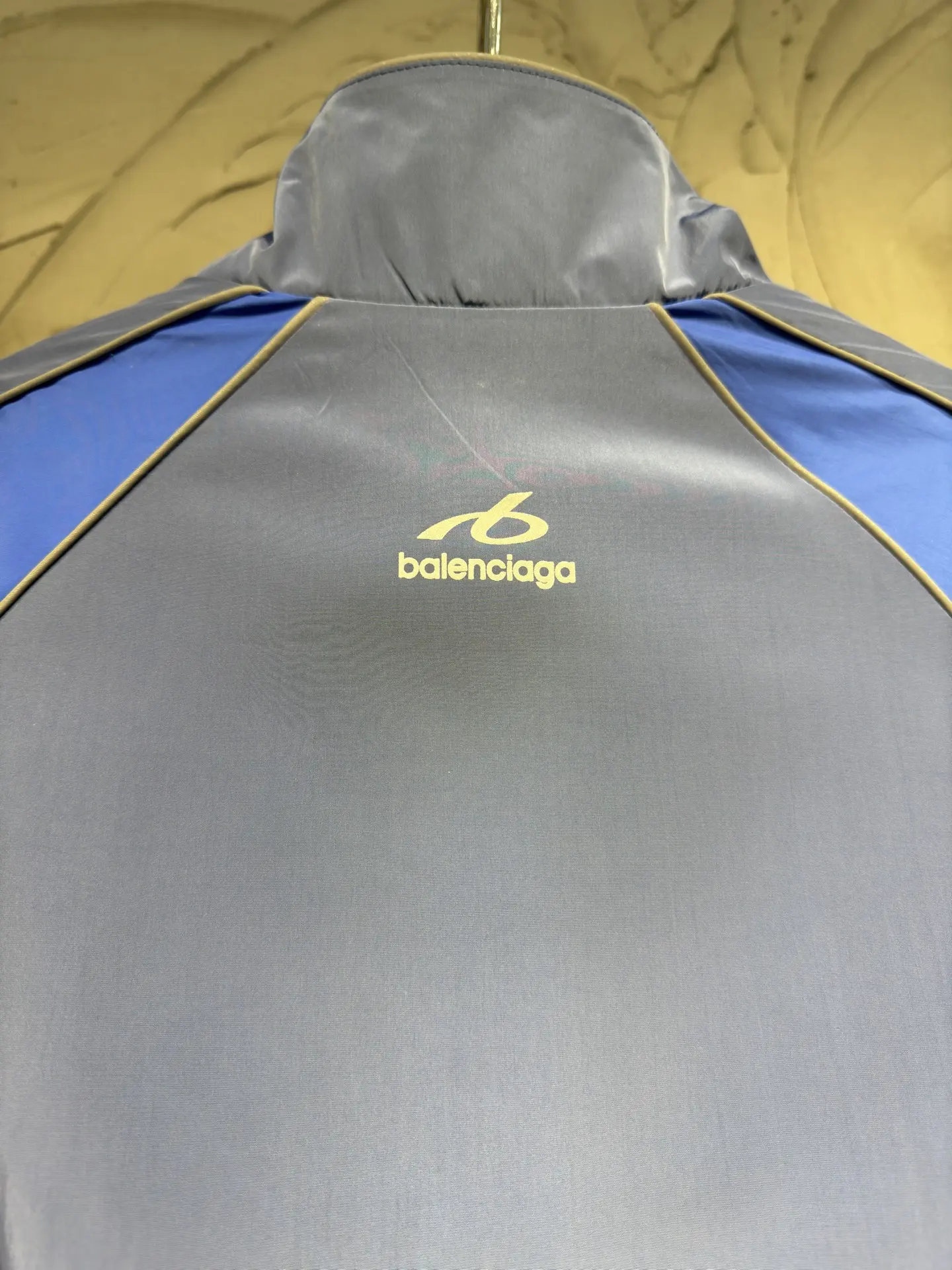 Bodies Reflective Logo Track Jacket D26023035 — view 15