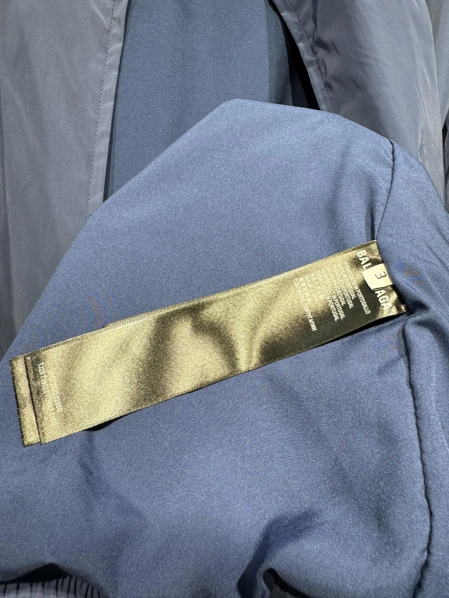 Bodies Reflective Logo Track Jacket D26023035 — view 19
