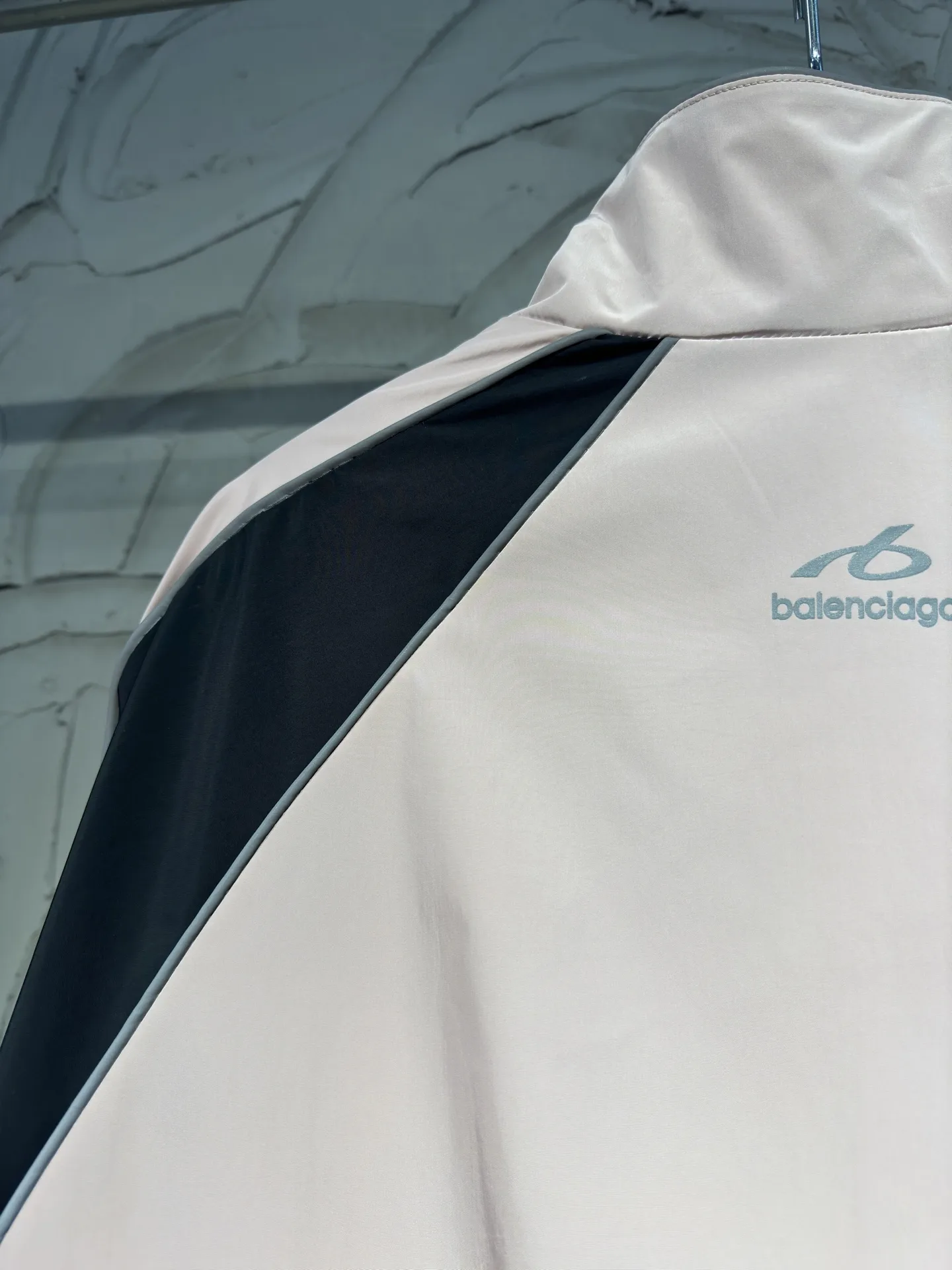 Bodies Reflective Panel Track Jacket D26023034 — view 16