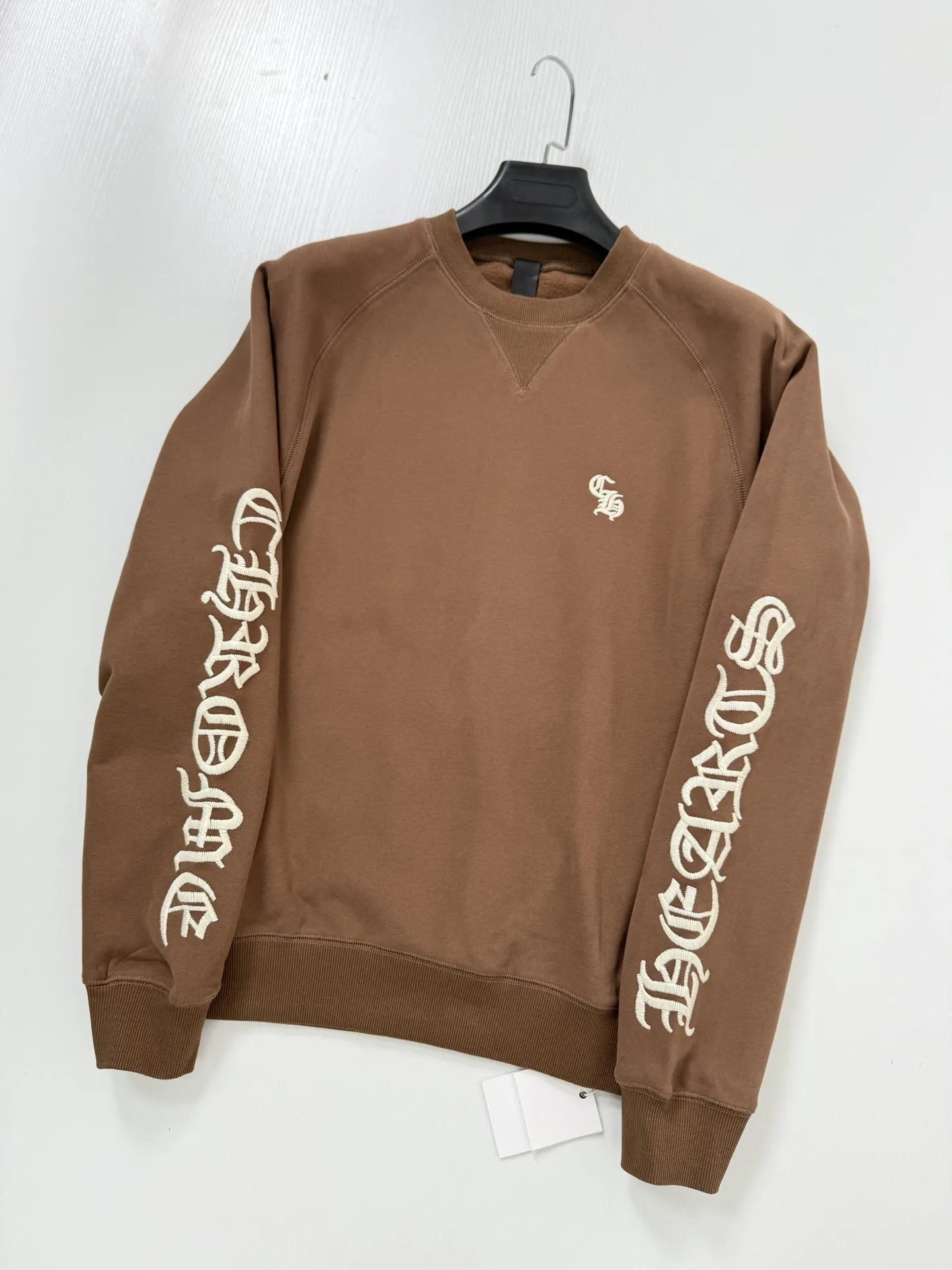 Gothic Script Embroidered Cotton-Blend Sweatshirt D26020691 — view 3