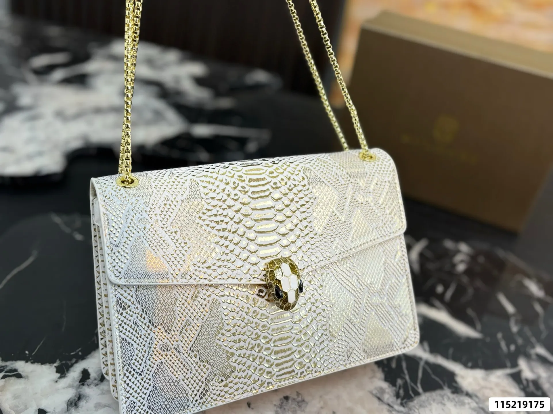 Serpenti Forever Chain Shoulder Bag D26018300