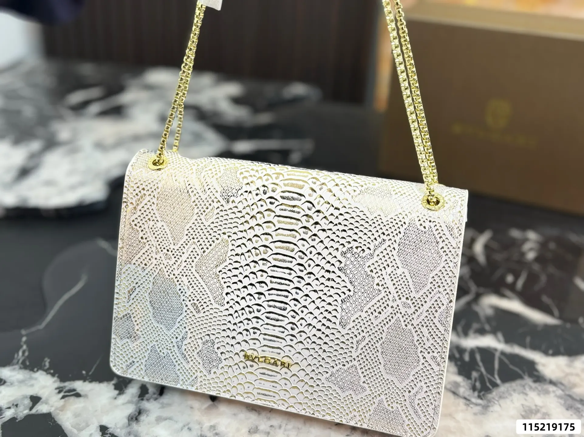 Serpenti Forever Chain Shoulder Bag D26018300 — view 4