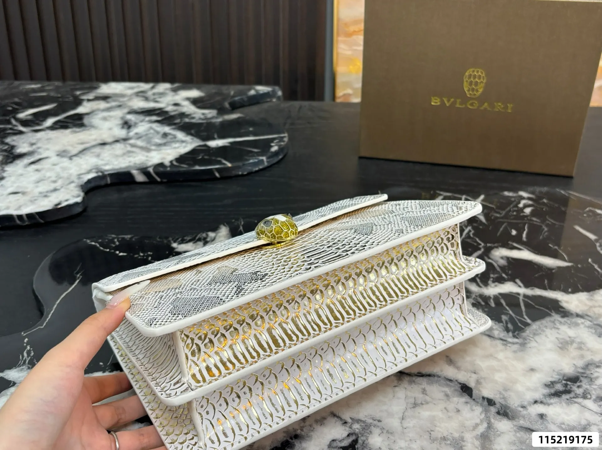 Serpenti Forever Chain Shoulder Bag D26018300 — view 6