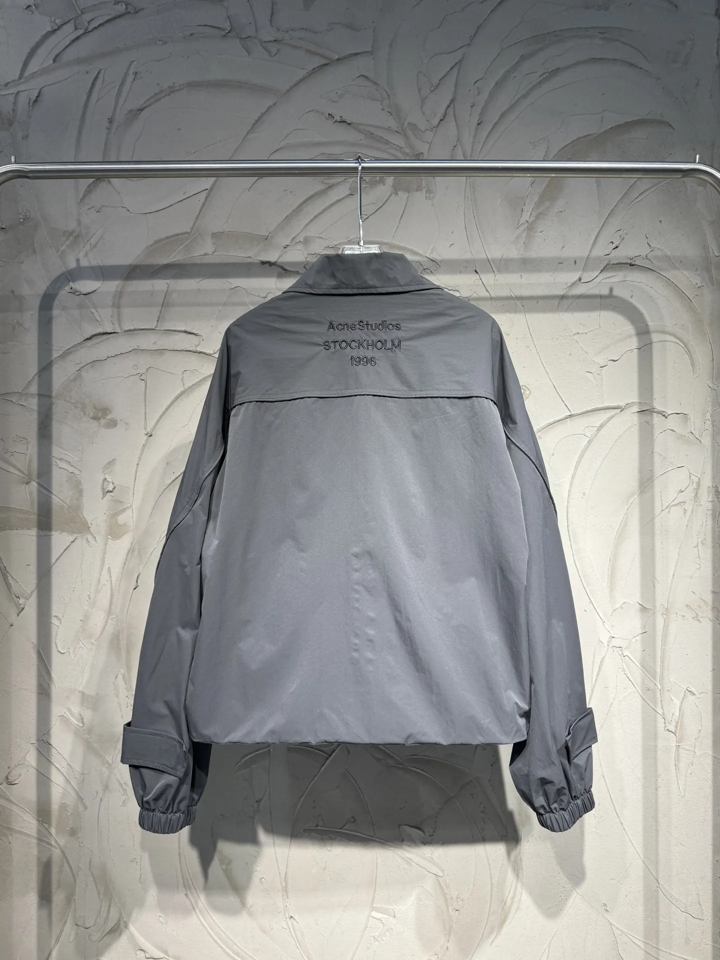 Crinkled Nylon Zip-Up Jacket D26523031 — view 2