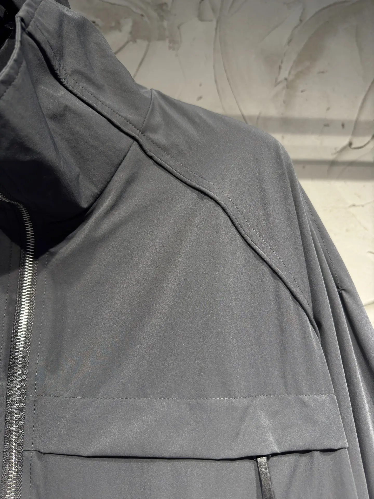 Crinkled Nylon Zip-Up Jacket D26523031 — view 3